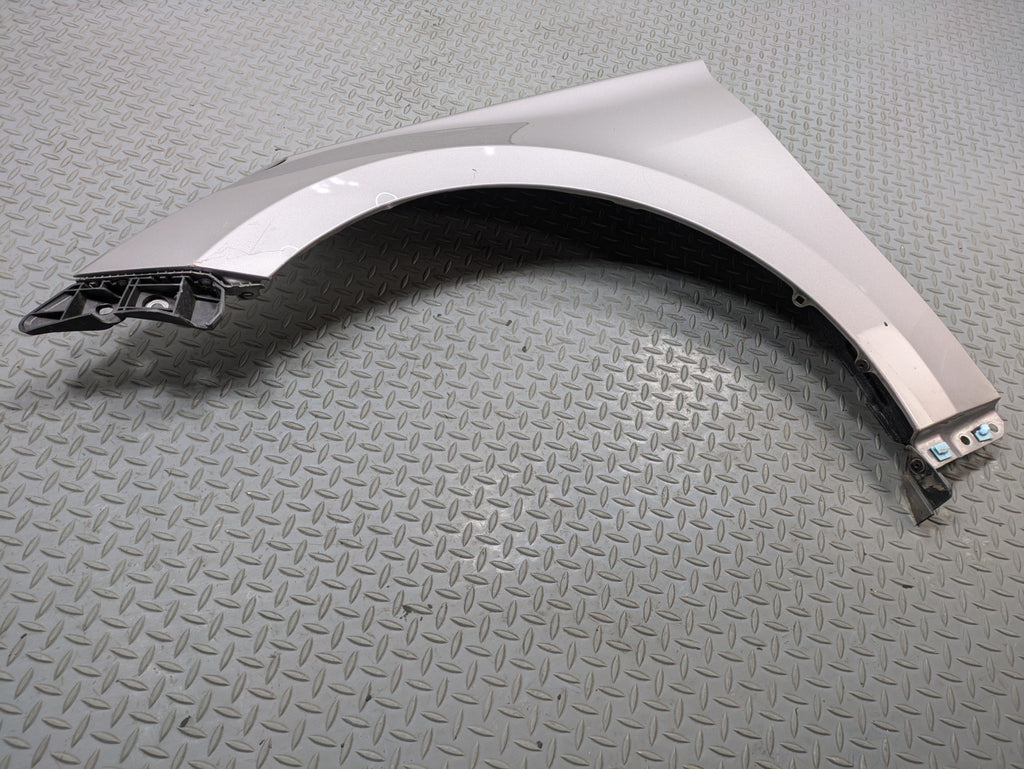 2012 - 2014 HYUNDAI AZERA OEM FENDER COVER PANEL FRONT LEFT DRIVER SIDE SILVER
