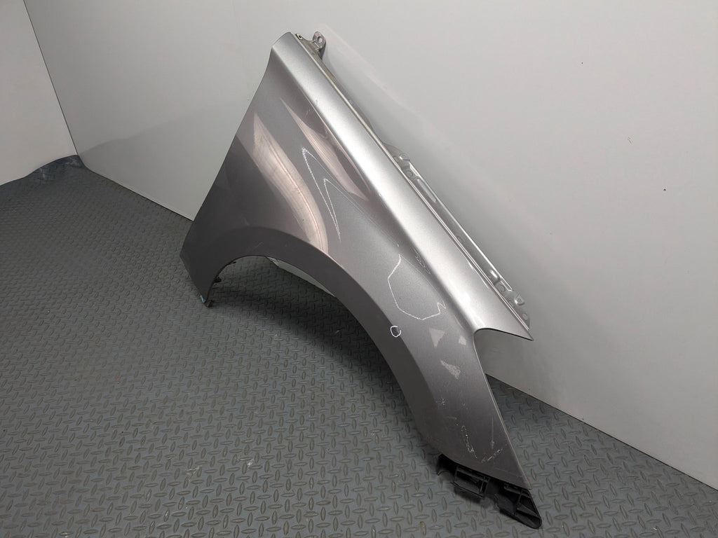 2012 - 2014 HYUNDAI AZERA OEM FENDER COVER PANEL FRONT RIGHT SIDE SILVER