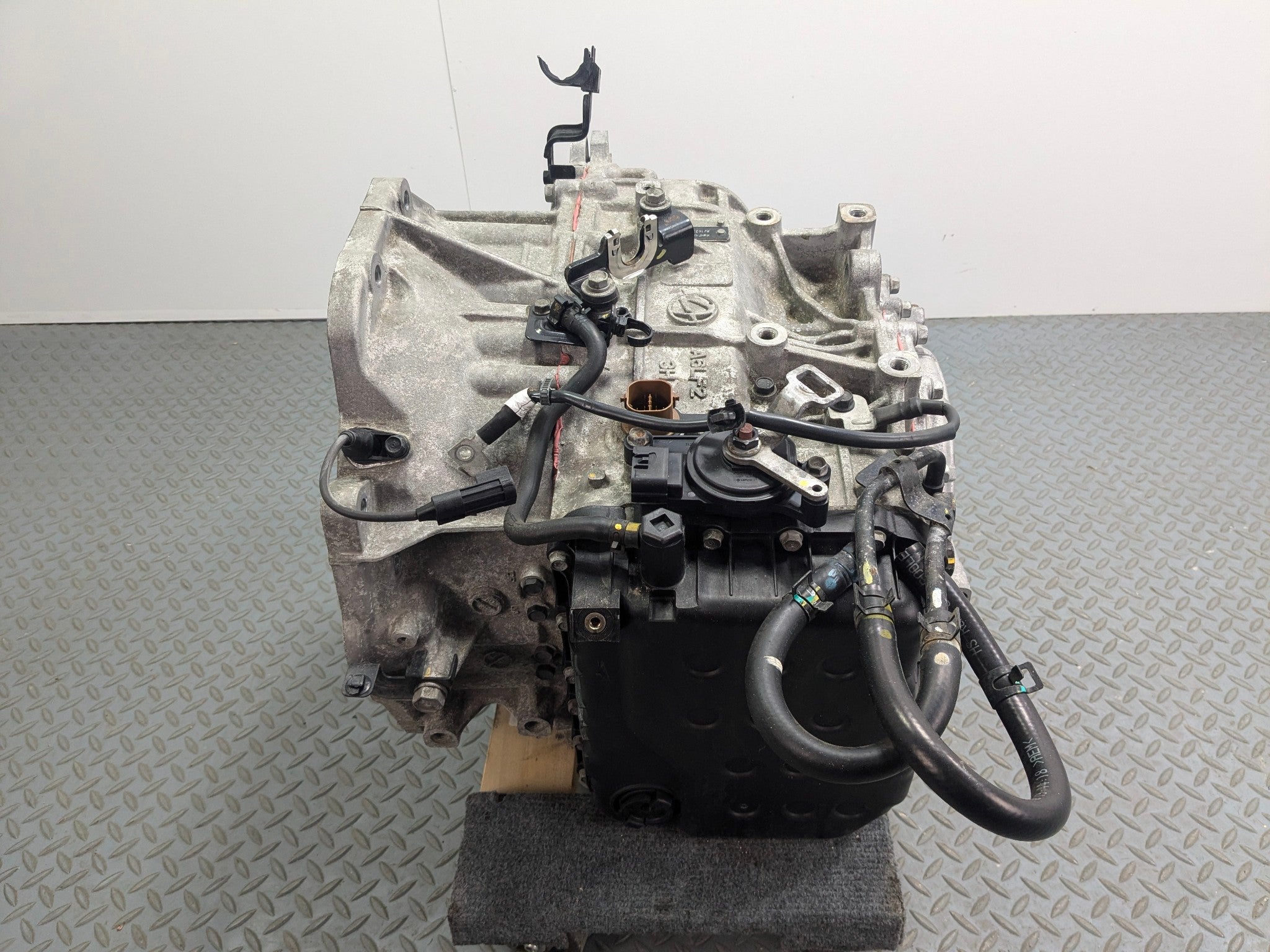2012 - 2014 HYUNDAI AZERA OEM 3.3L AUTOMATIC TRANSMISSION 6 SPEED ASSEMBLY