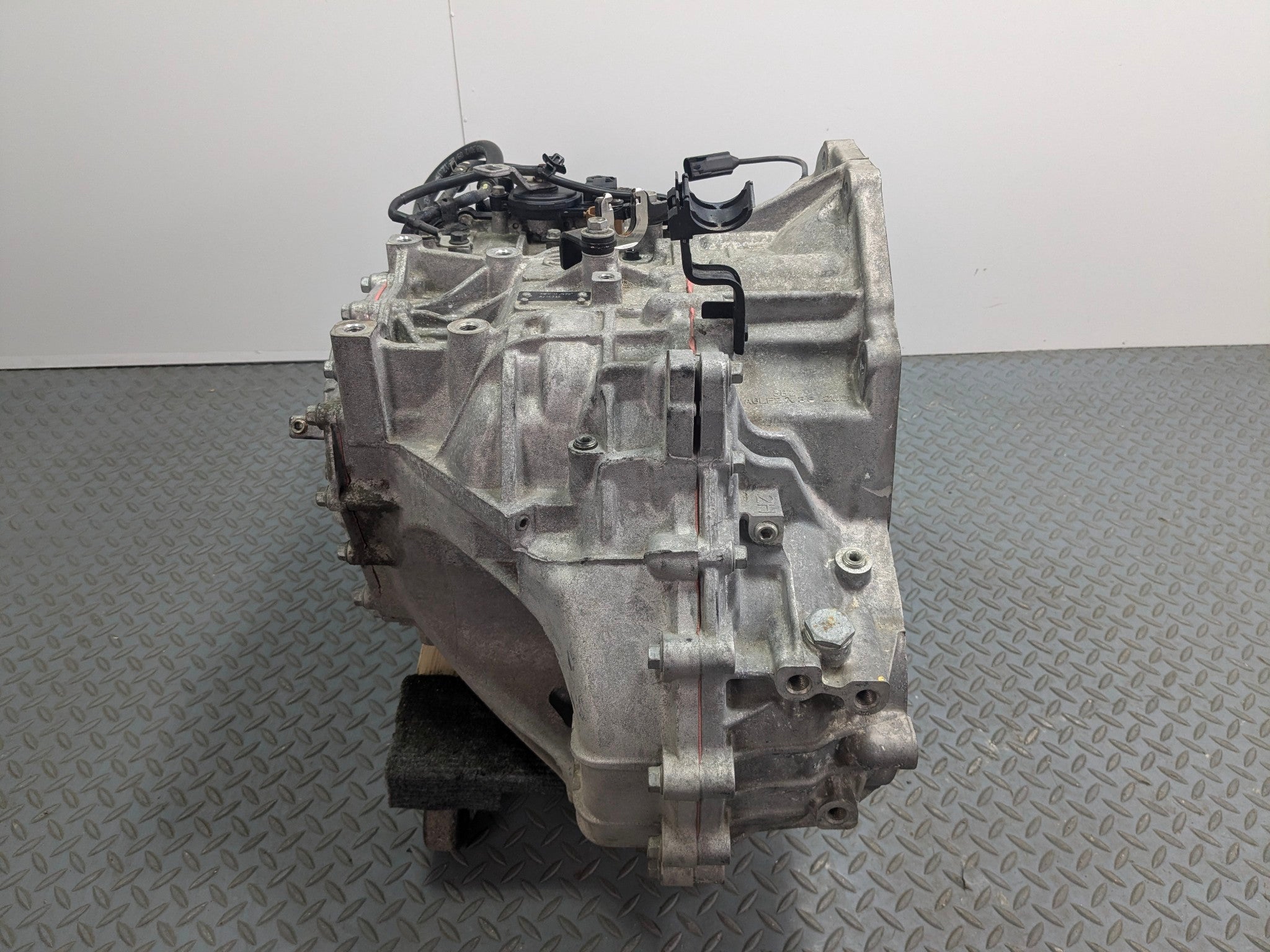 2012 - 2014 HYUNDAI AZERA OEM 3.3L AUTOMATIC TRANSMISSION 6 SPEED ASSEMBLY