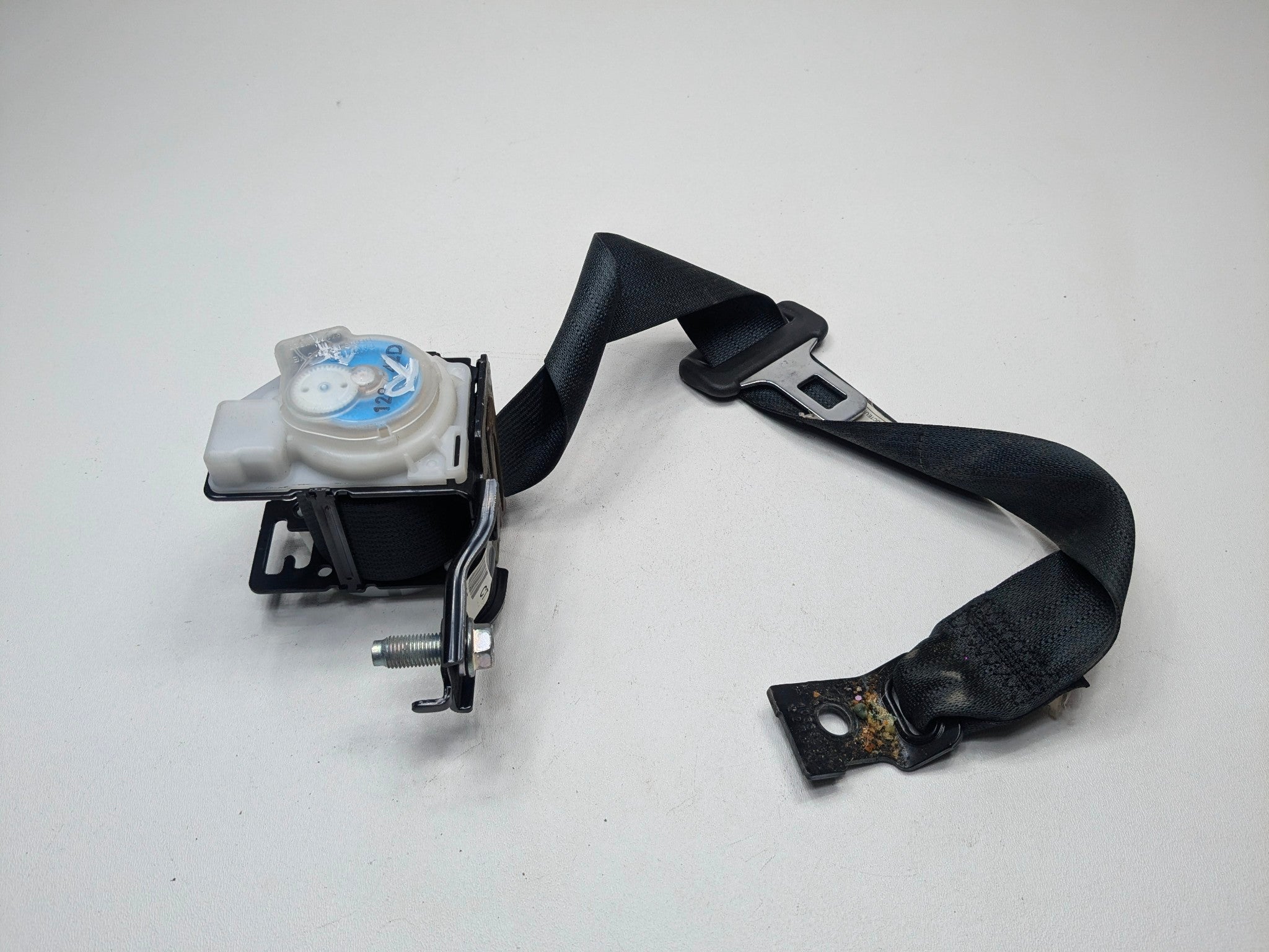 2012 - 2014 HYUNDAI AZERA OEM SAFETY SEAT BELT RETRACTOR ASSEMBLY REAR CENTER