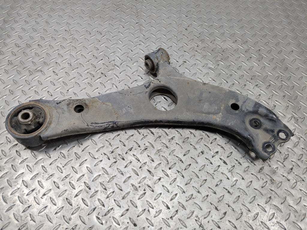 2012 - 2014 OEM HYUNDAI AZERA LOWER CONTROL ARM SUSPENSION FRONT RIGHT SIDE
