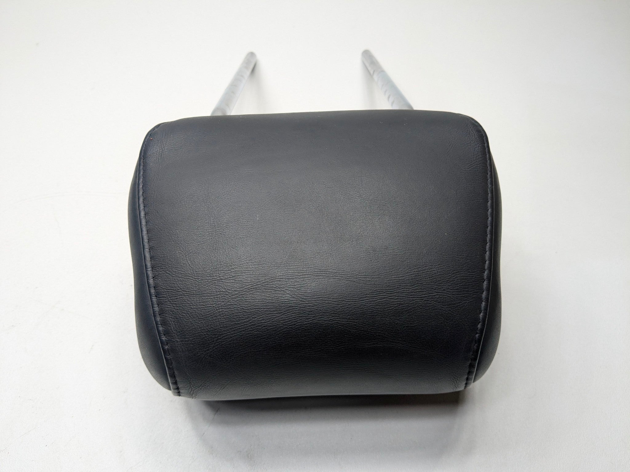 2012 - 2014 HYUNDAI AZERA OEM SEAT HEADREST FRONT RIGHT SIDE BLACK LEATHER