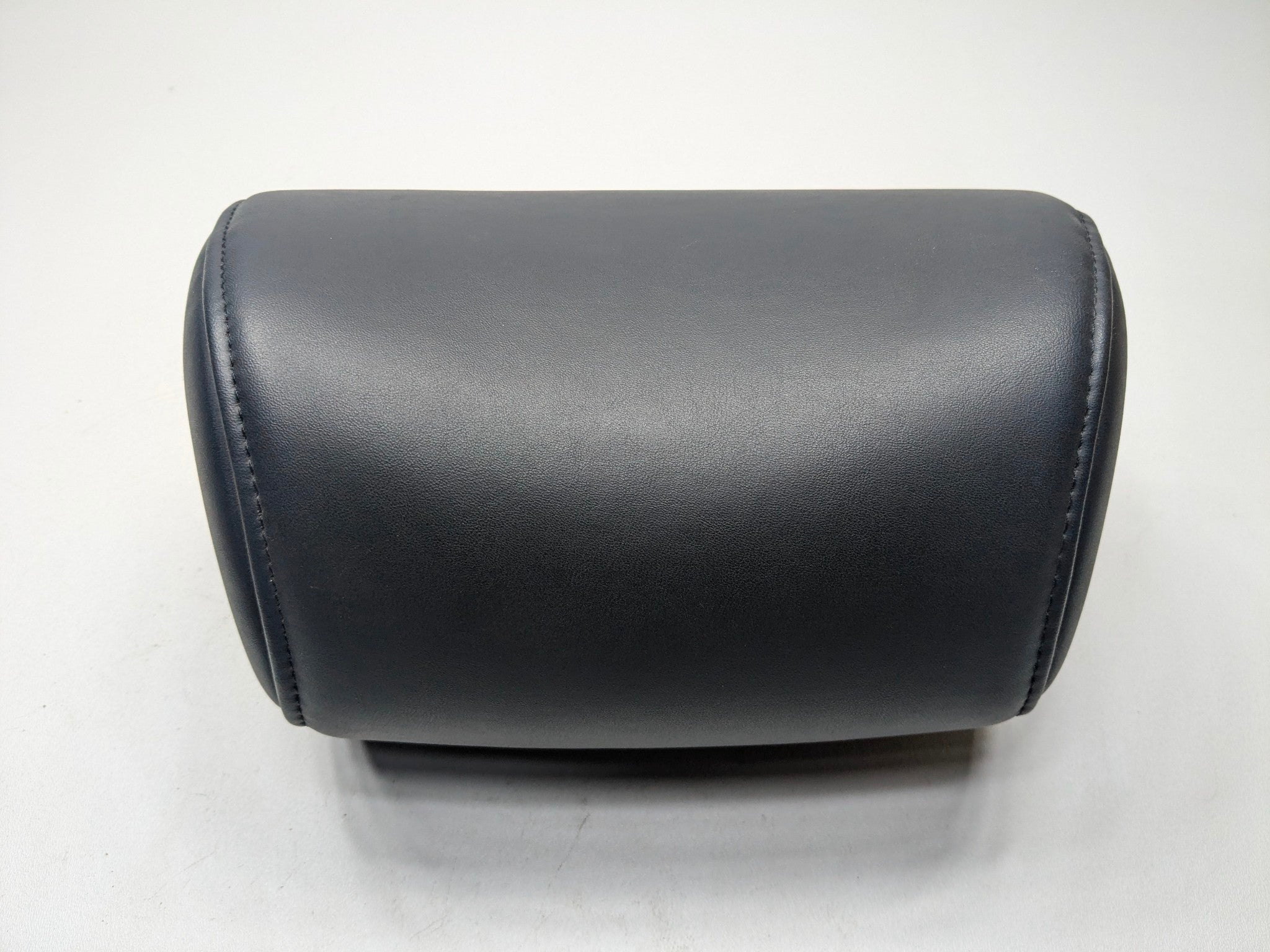 2012 - 2014 HYUNDAI AZERA OEM SEAT HEADREST REAR RIGHT SIDE BLACK LEATHER