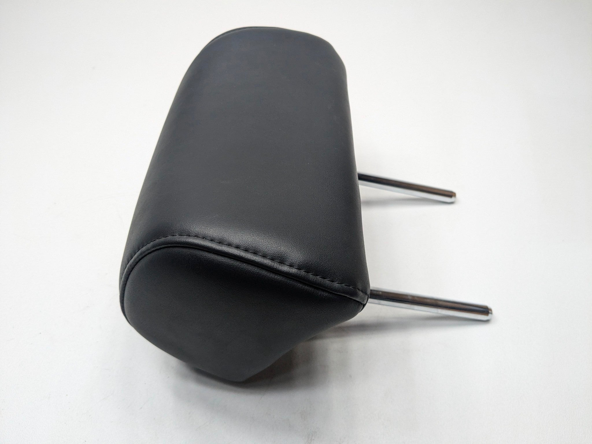 2012 - 2014 HYUNDAI AZERA OEM SEAT HEADREST REAR RIGHT SIDE BLACK LEATHER