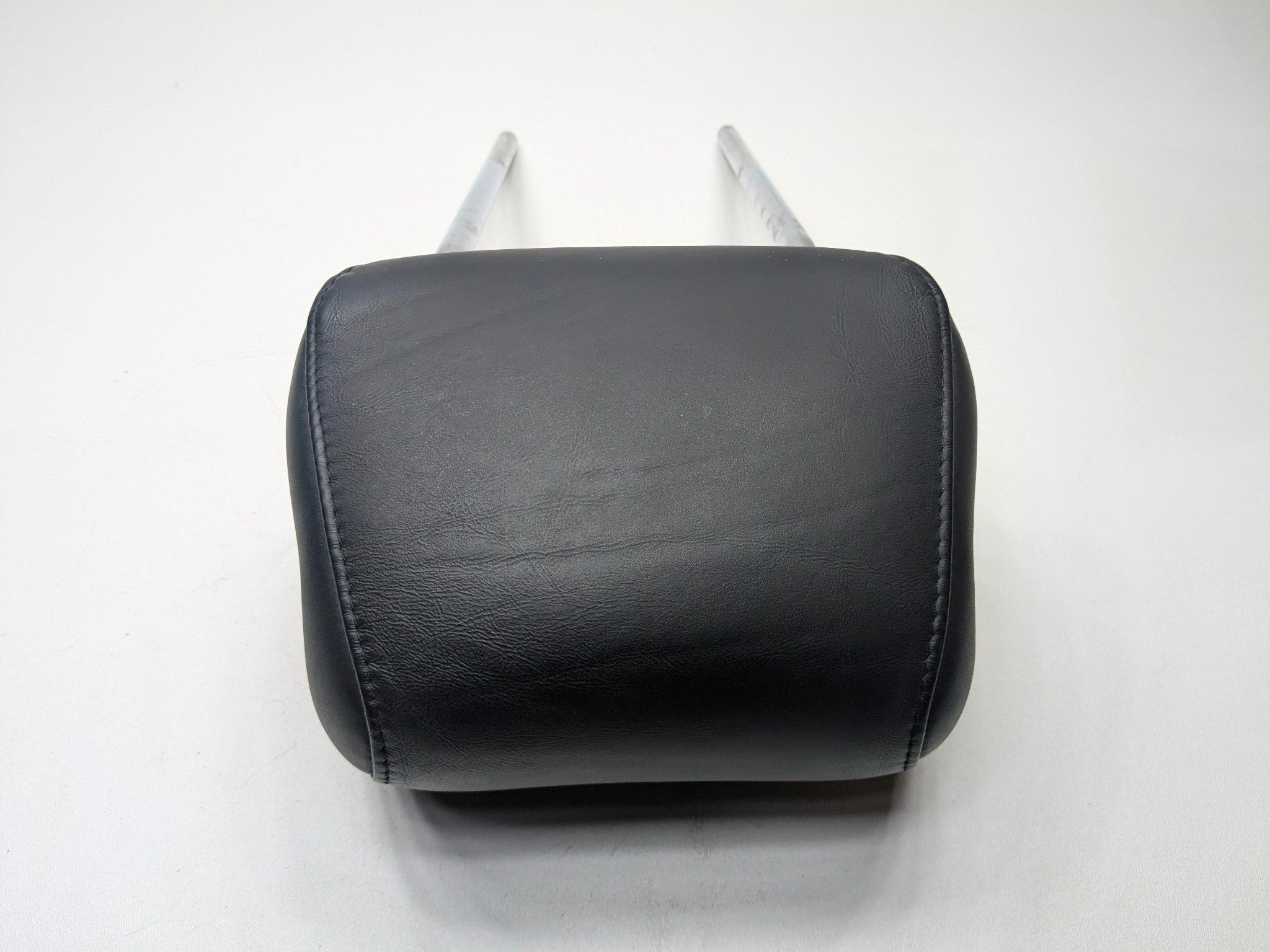 2012 - 2014 HYUNDAI AZERA OEM HEADREST FRONT LEFT DRIVER SIDE BLACK LEATHER
