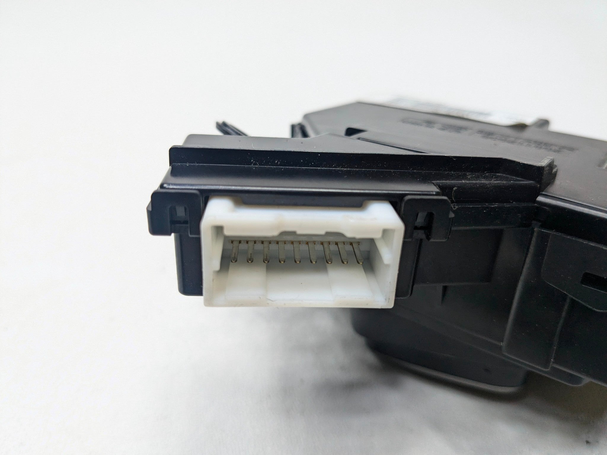 2012 - 2014 HYUNDAI AZERA OEM DOOR SWITCH SEAT MEMORY FRONT LEFT DRIVER SIDE