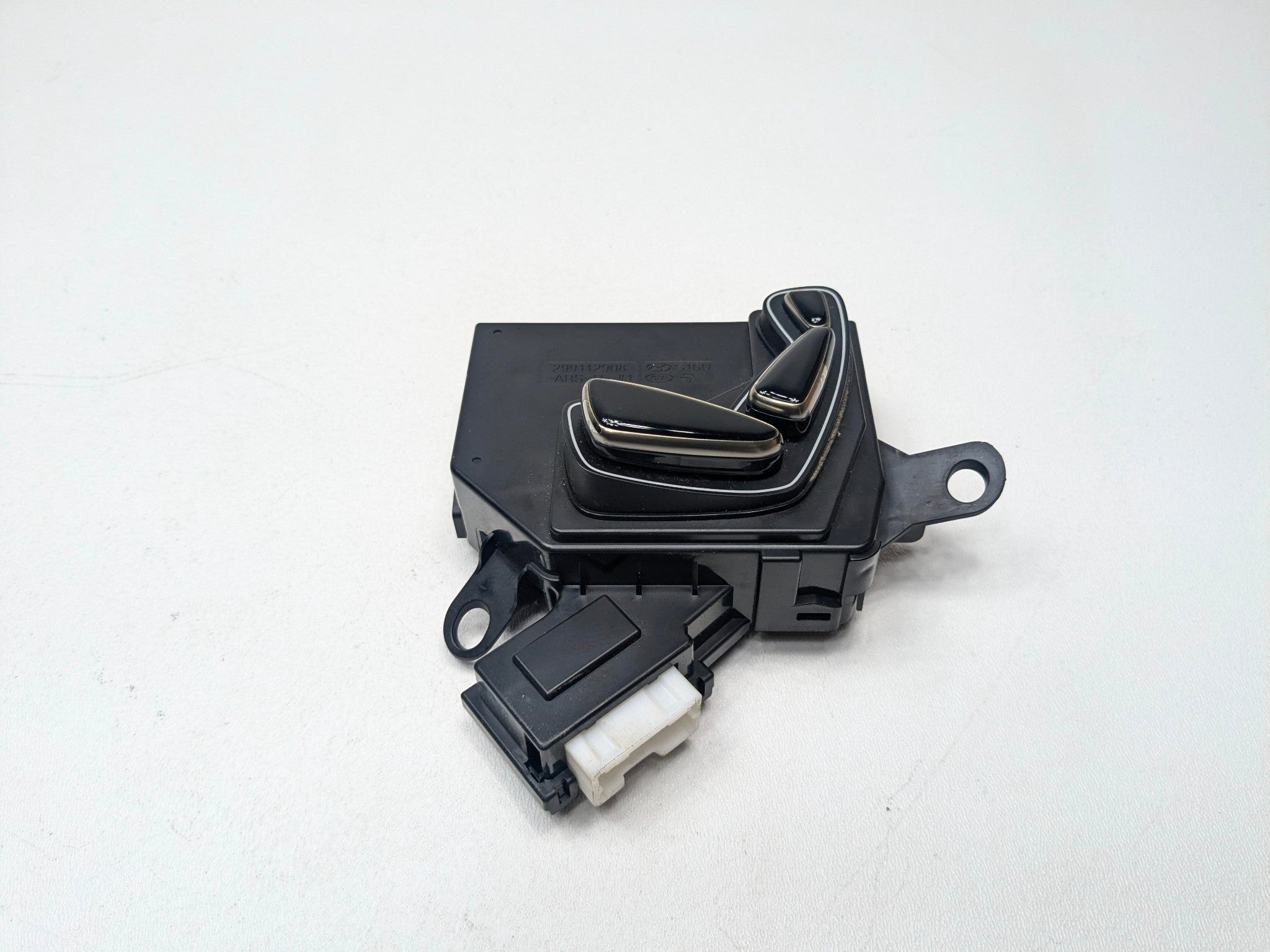 2012 - 2014 HYUNDAI AZERA OEM DOOR SWITCH SEAT MEMORY FRONT RIGHT PASSENGER SIDE