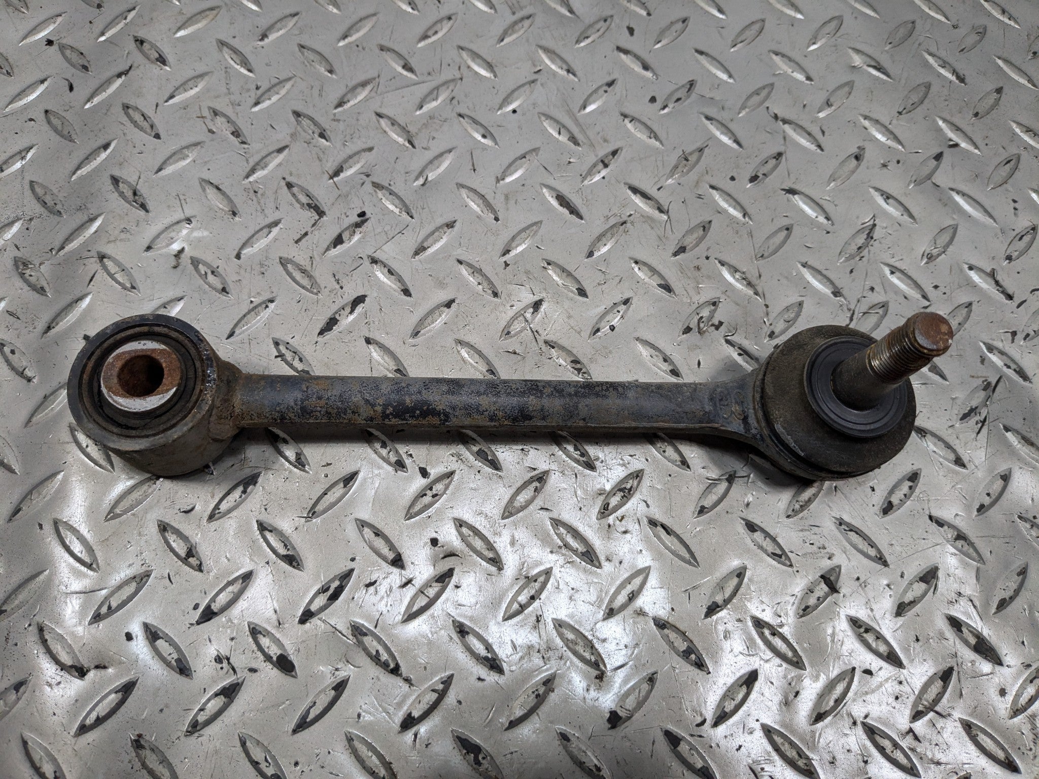2012 - 2014 HYUNDAI AZERA OEM CONTROL ARM UPPER FORWARD SUSPENSION REAR RIGHT