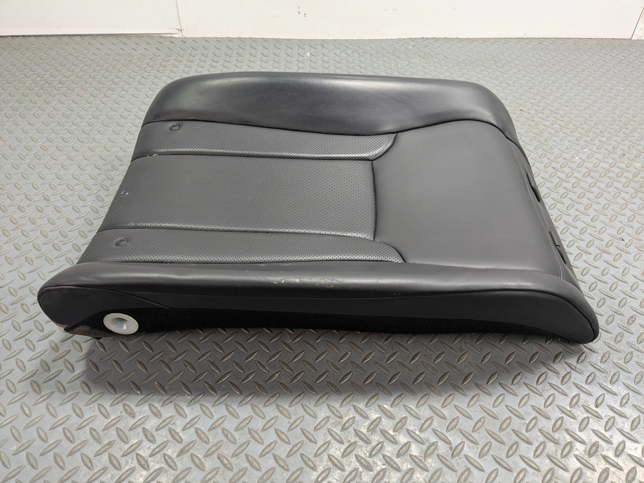 2012 - 2014 HYUNDAI AZERA OEM REAR LEFT UPPER SEAT CUSHION DRIVER SIDE BLACK