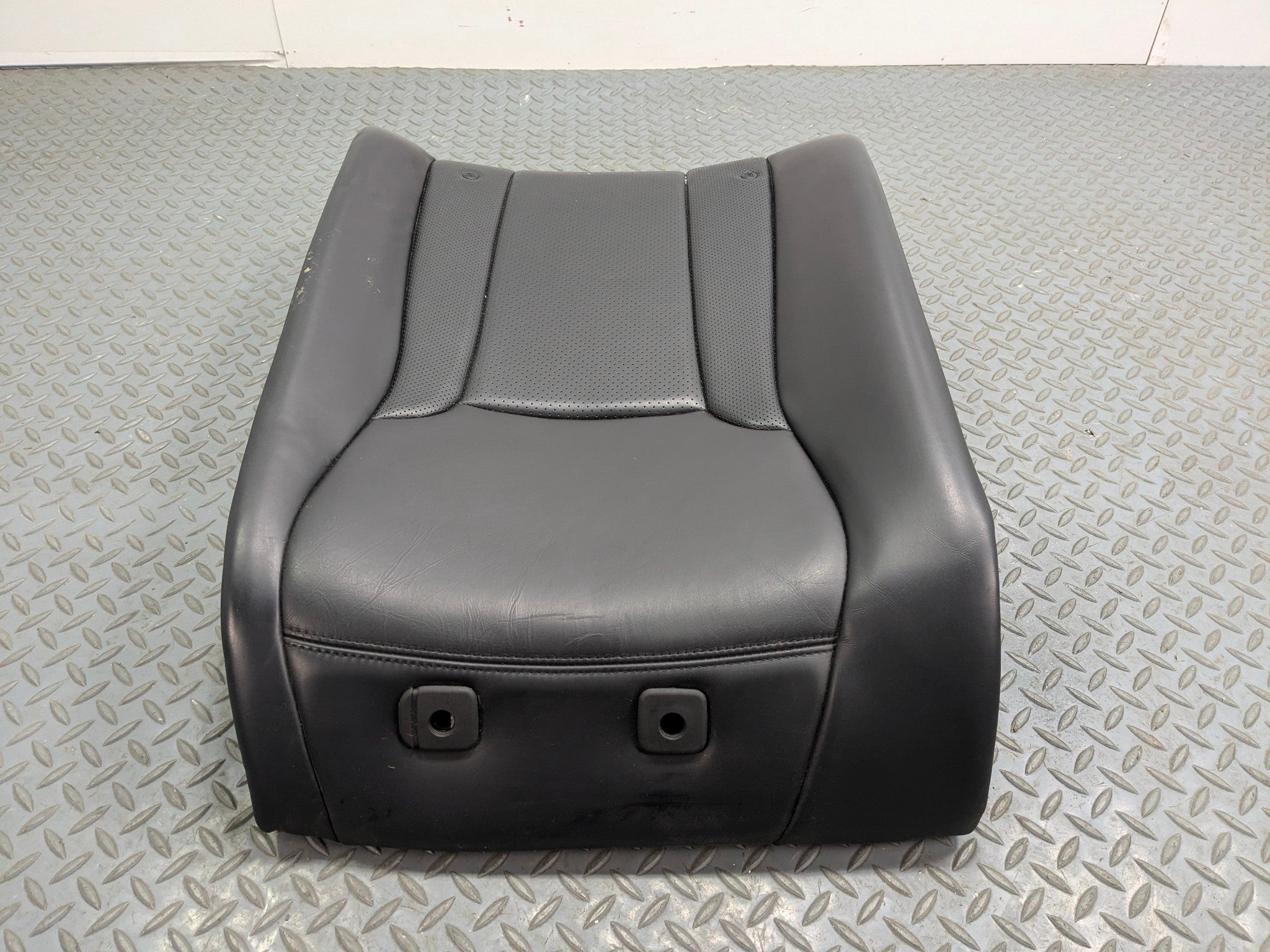 2012 - 2014 HYUNDAI AZERA OEM REAR LEFT UPPER SEAT CUSHION DRIVER SIDE BLACK