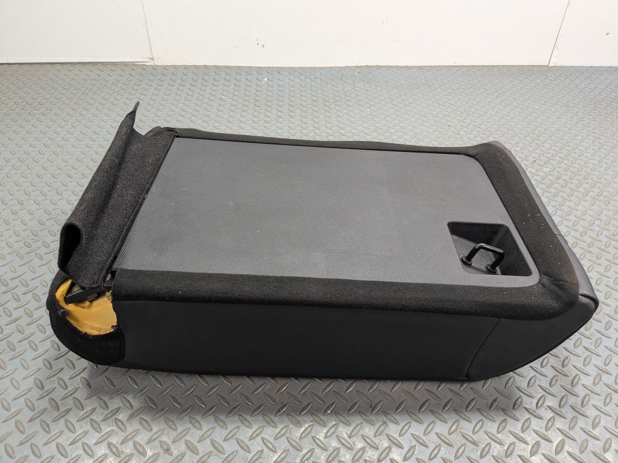 2012 - 2014 HYUNDAI AZERA OEM REAR LEFT UPPER SEAT CUSHION DRIVER SIDE BLACK