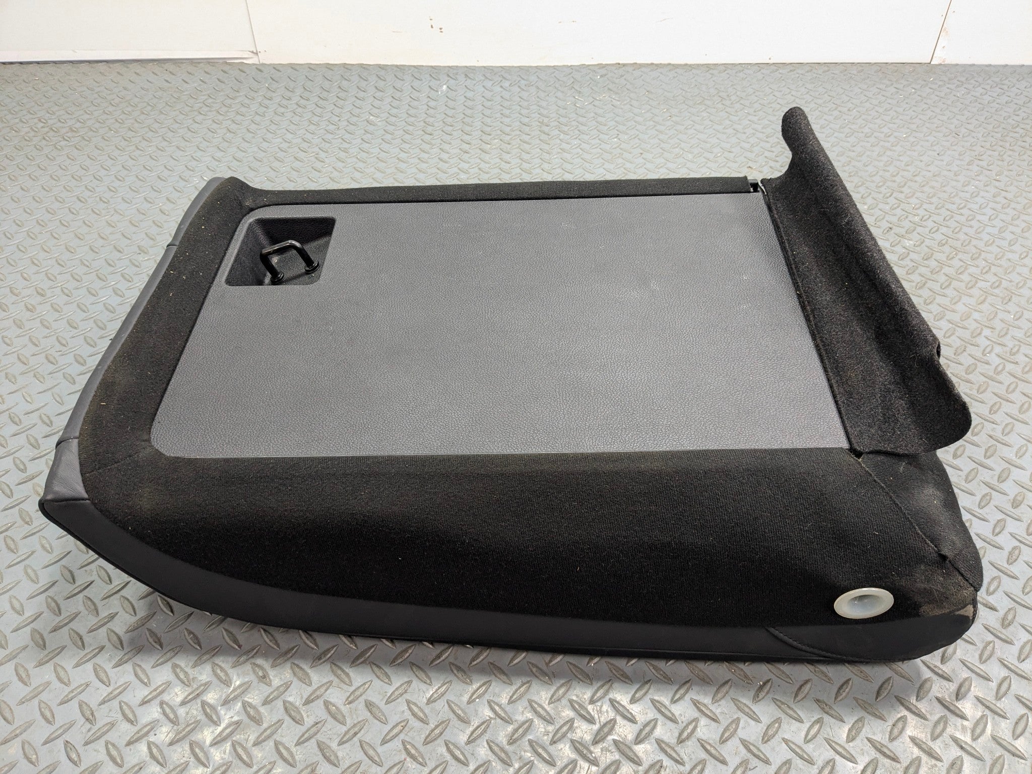 2012 - 2014 HYUNDAI AZERA OEM REAR LEFT UPPER SEAT CUSHION DRIVER SIDE BLACK