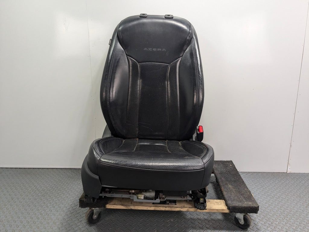 2012 - 2014 HYUNDAI AZERA OEM PASSENGER SIDE SEAT ASSEMBLY LEATHER FRONT RIGHT