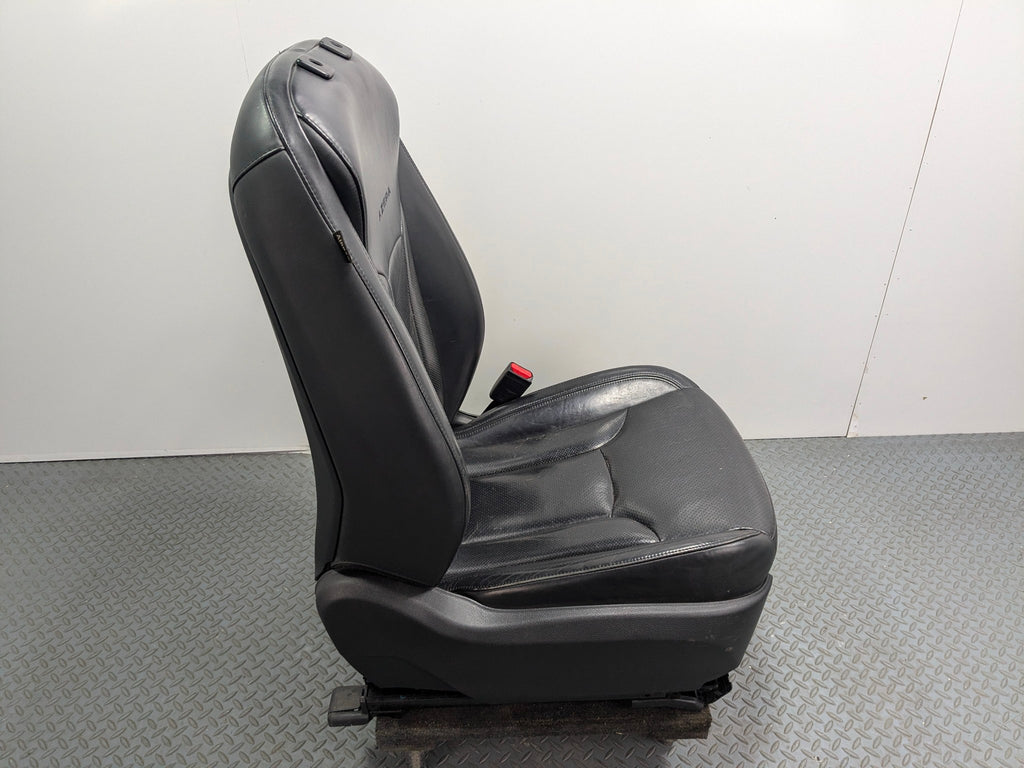 2012 - 2014 HYUNDAI AZERA OEM PASSENGER SIDE SEAT ASSEMBLY LEATHER FRONT RIGHT