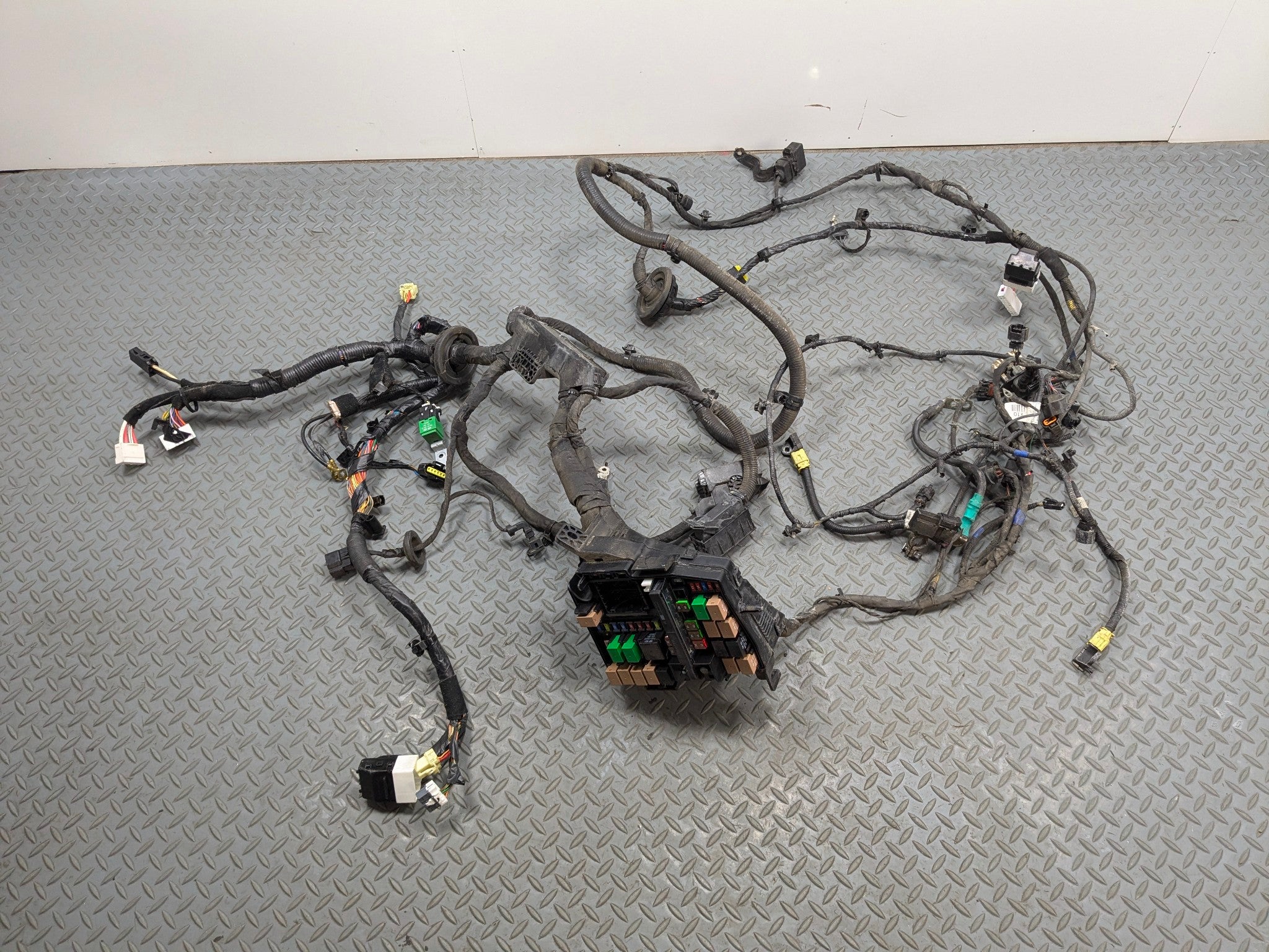 2012 - 2014 HYUNDAI AZERA OEM HOOD WIRE HARNESS INTERIOR CABLE AND CONNECTOR
