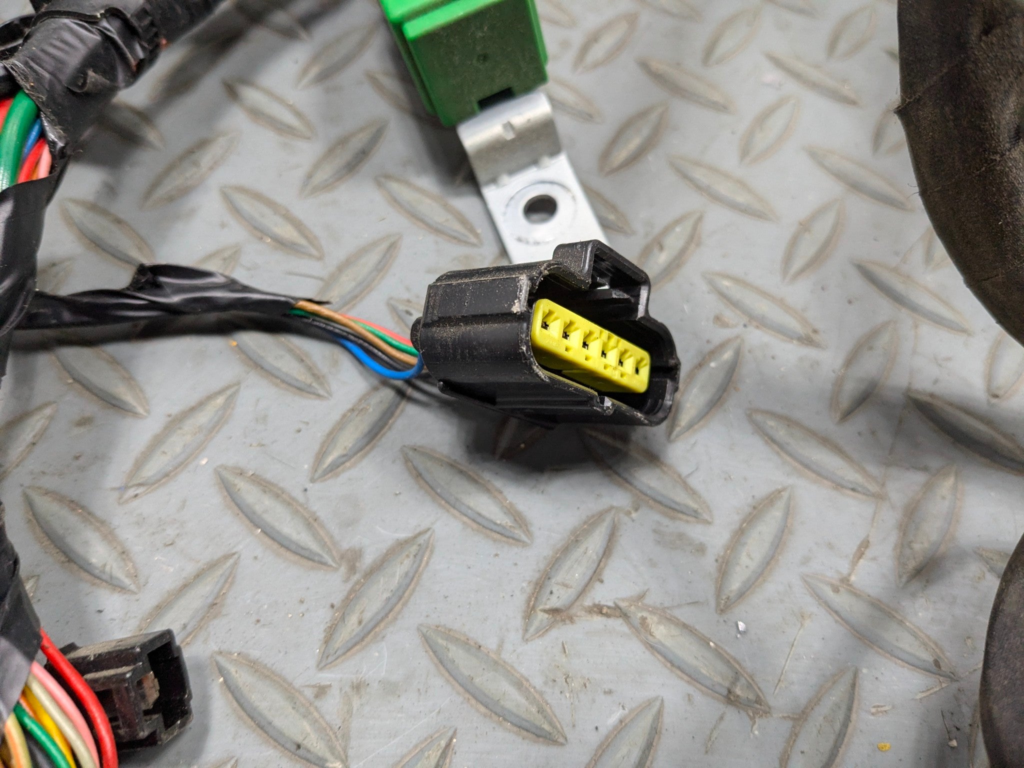 2012 - 2014 HYUNDAI AZERA OEM HOOD WIRE HARNESS INTERIOR CABLE AND CONNECTOR