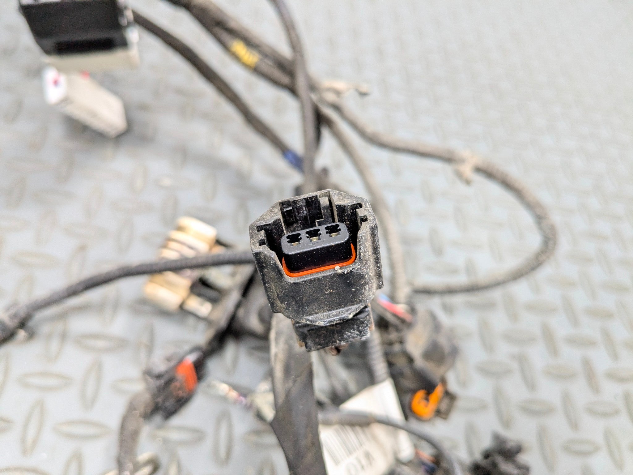 2012 - 2014 HYUNDAI AZERA OEM HOOD WIRE HARNESS INTERIOR CABLE AND CONNECTOR