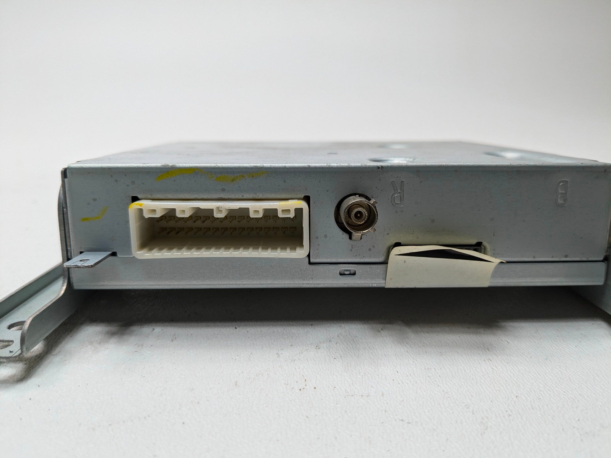 2012 - 2014 HYUNDAI AZERA OEM TELEMATICS COMMUNICATION CONTROL MODULE UNIT