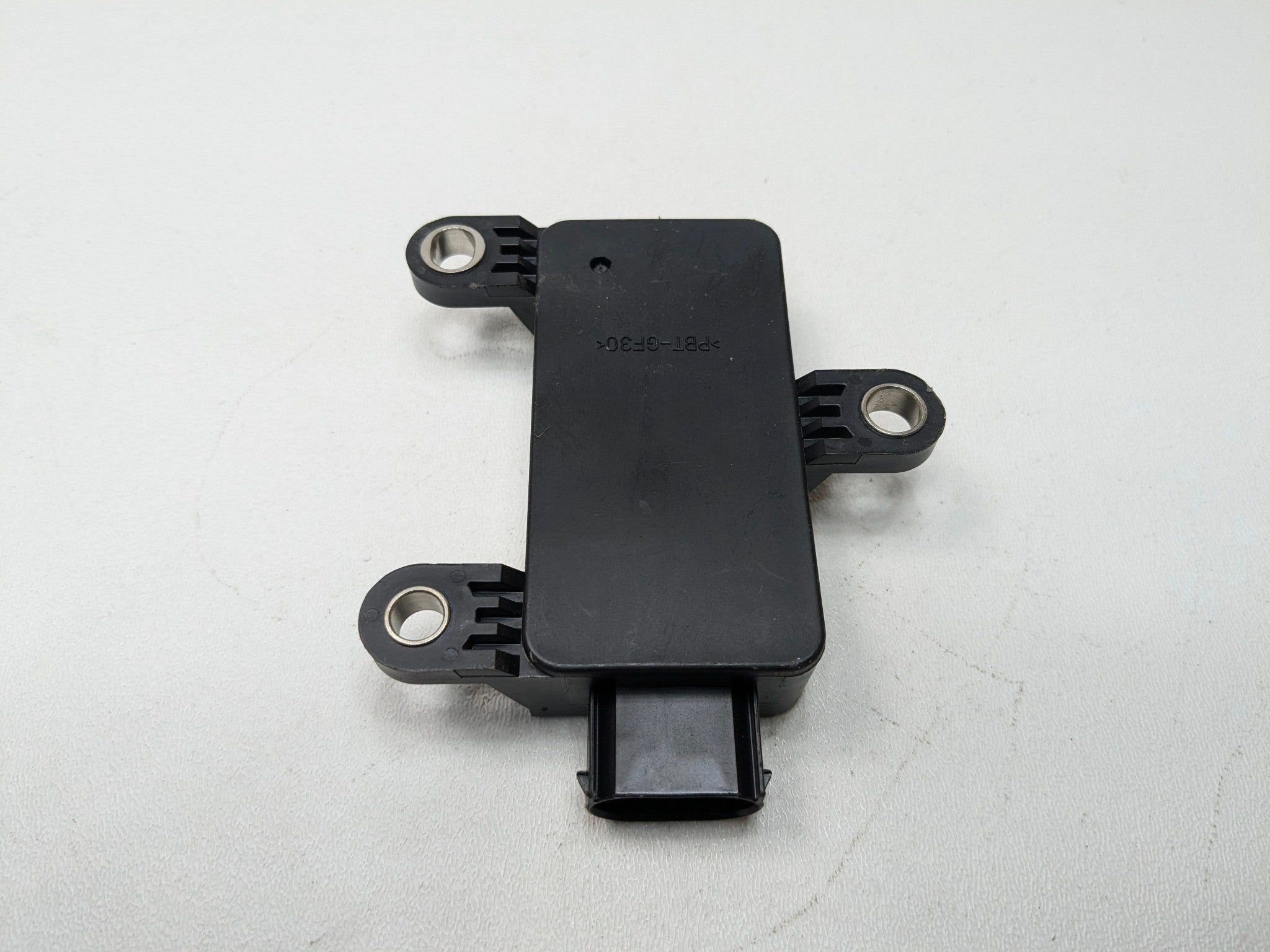 2012 - 2014 HYUNDAI AZERA OEM YAW RATE SENSOR STABILITY CONTROL MODULE UNIT