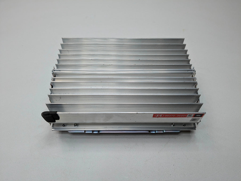 2012 - 2014 HYUNDAI AZERA OEM AUDIO AND RADIO SYSTEM AMPLIFIER EQUIPMENT