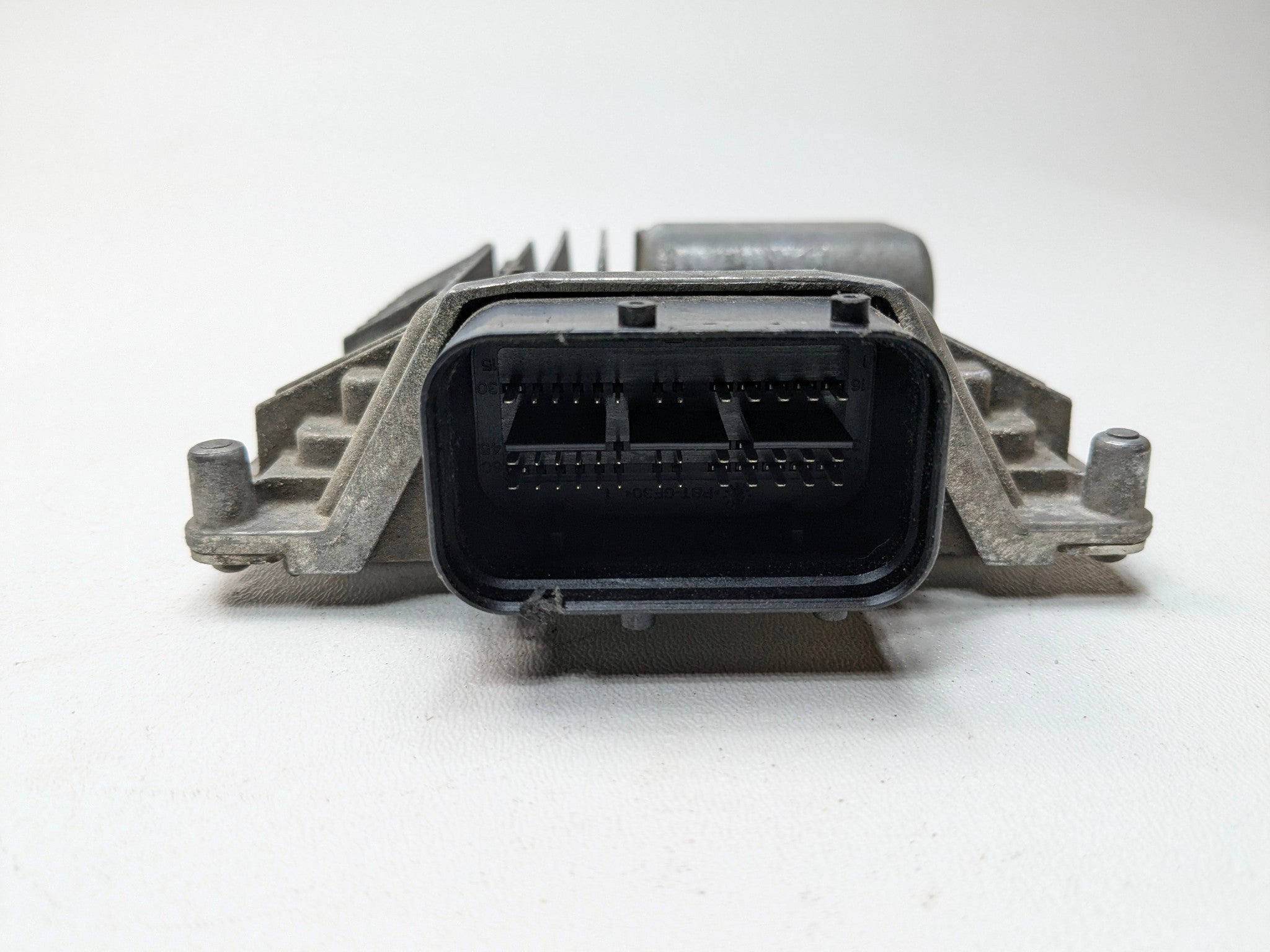 2012 - 2014 HYUNDAI AZERA OEM 3.3L ENGINE BRAIN BOX FUEL INJECTOR CONTROL MODULE