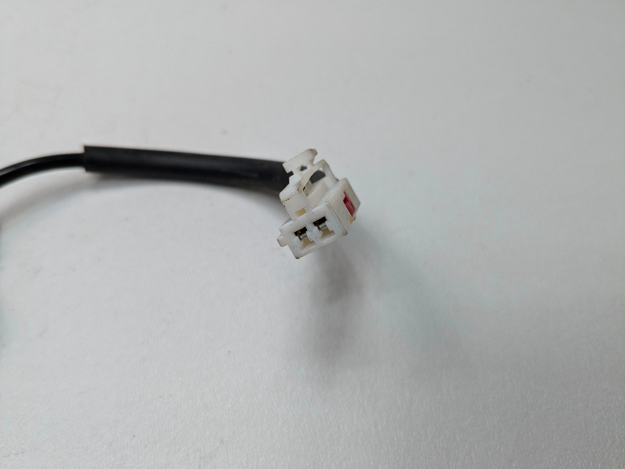 2012 - 2014 HYUNDAI AZERA OEM ABS WHEEL SPEED SENSOR REAR RIGHT PASSENGER SIDE