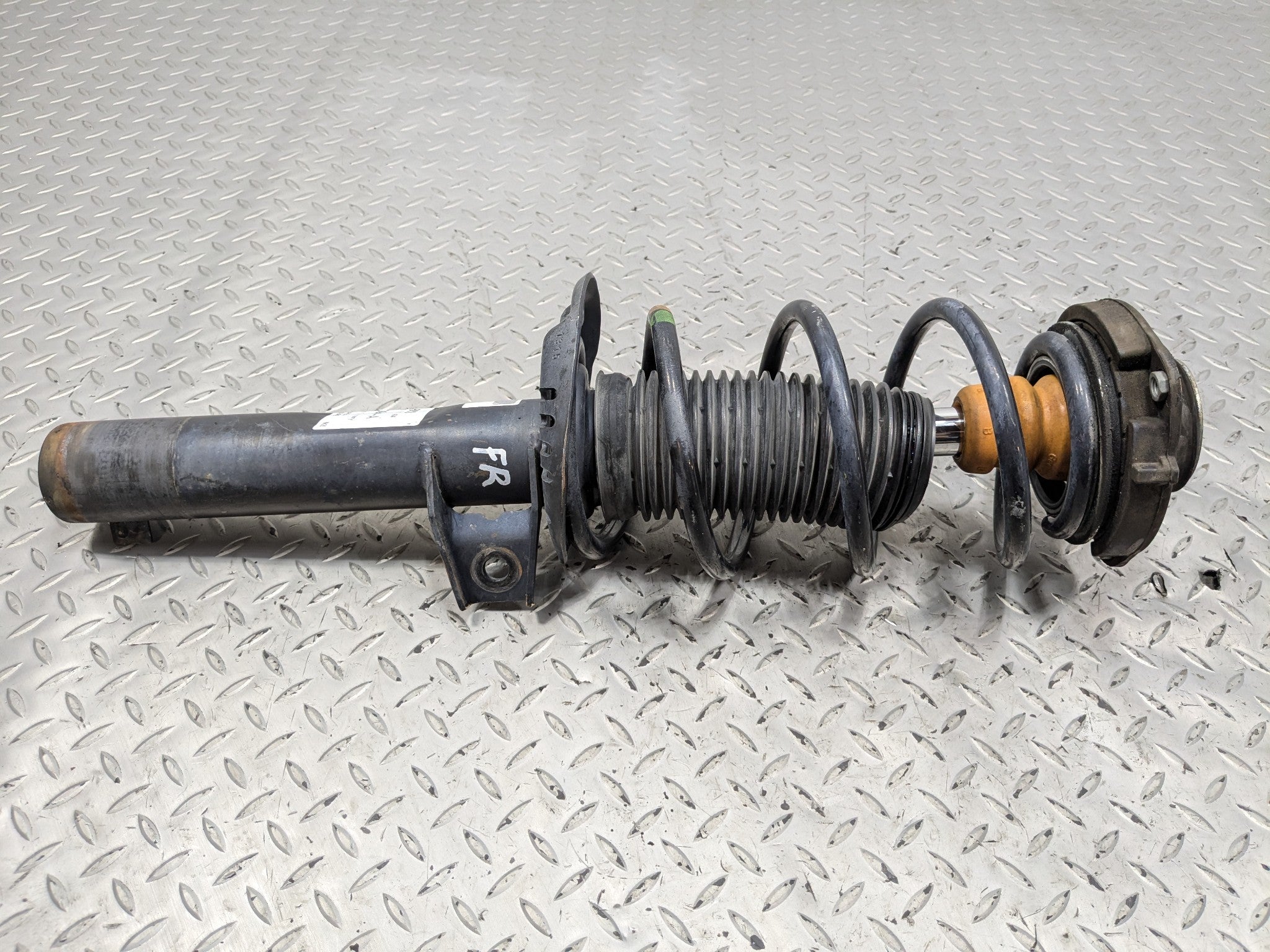 10 - 15 VOLKSWAGEN PASSAT OEM SHOCK ABSORBER STRUT FRONT RIGHT PASSENGER SIDE