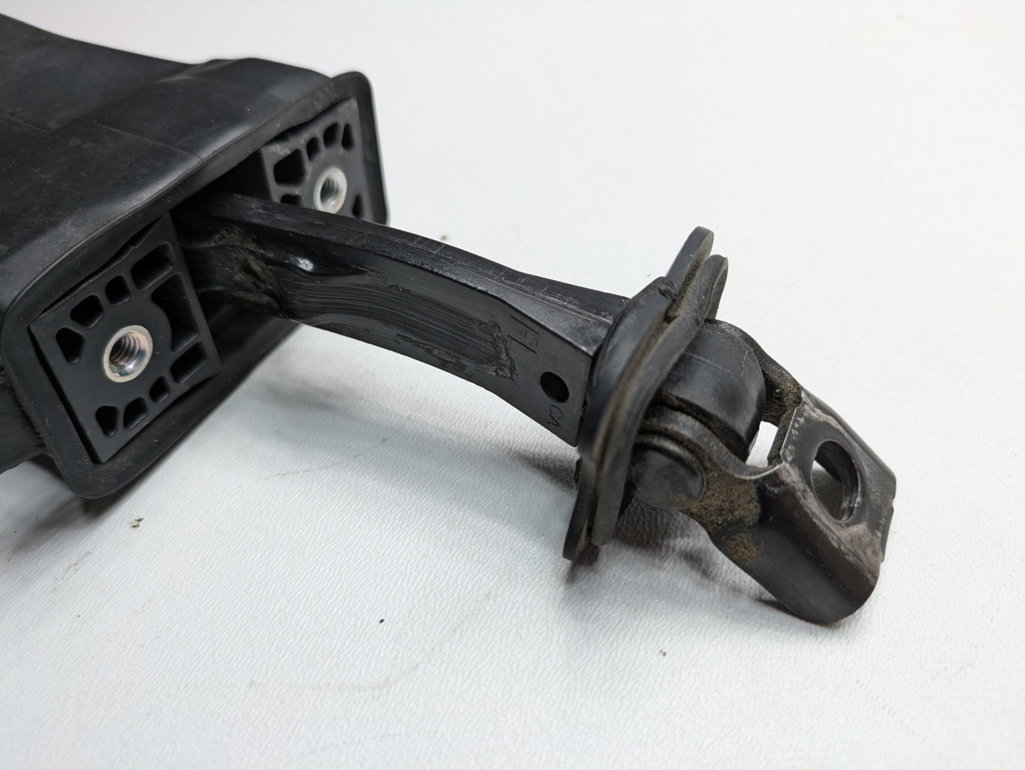 10 - 15 VOLKSWAGEN PASSAT OEM DOOR STOPPER CHECK STRAP FRONT LEFT DRIVER SIDE