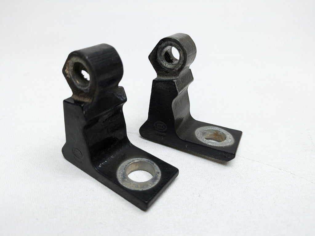 10 - 15 VOLKSWAGEN PASSAT OEM DOOR HINGE UPPER AND LOWER FRONT LEFT DRIVER SIDE