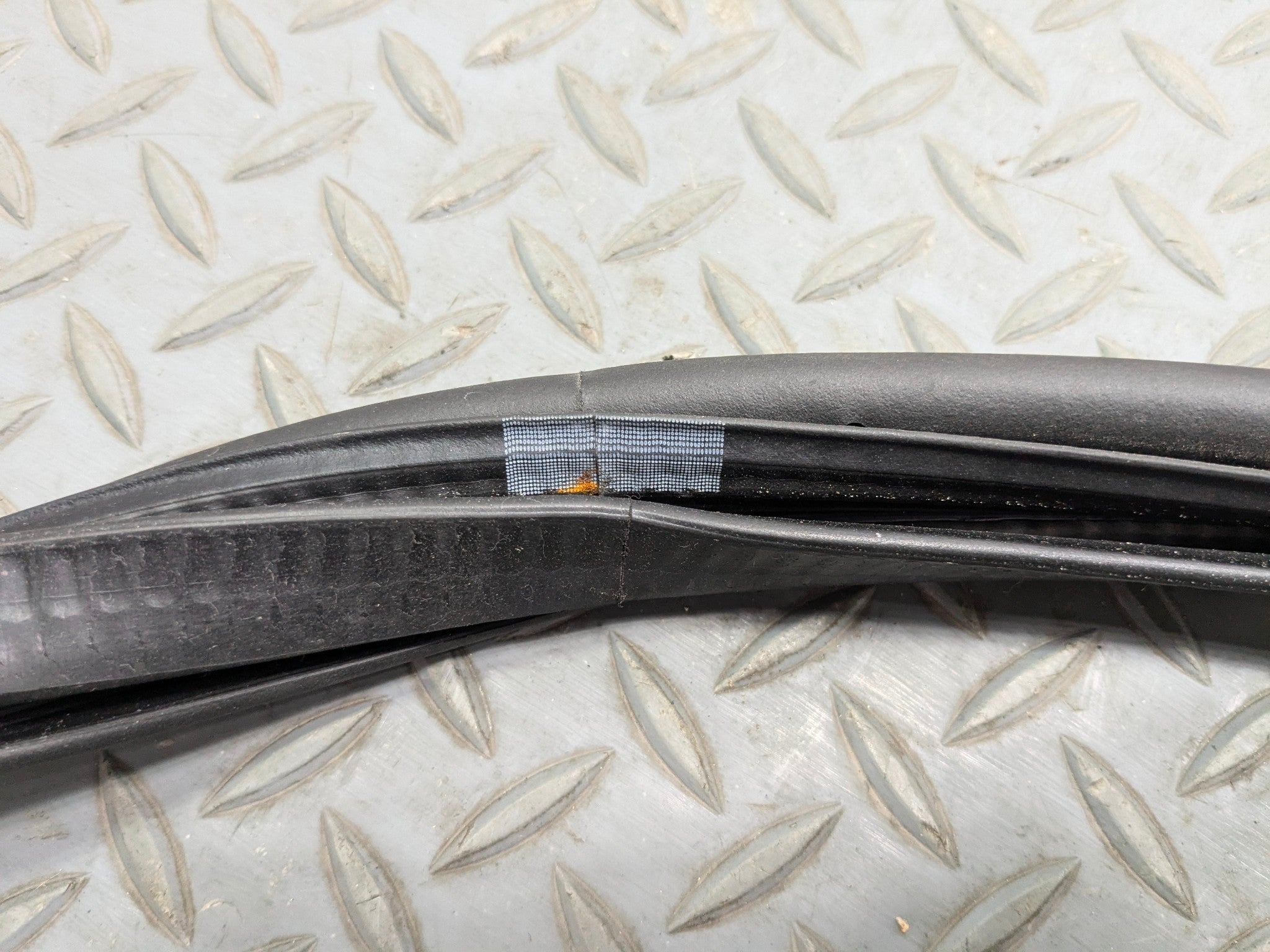 10 - 15 VOLKSWAGEN PASSAT OEM DOOR SEAL WEATHER STRIPPING RUBBER REAR LEFT SIDE