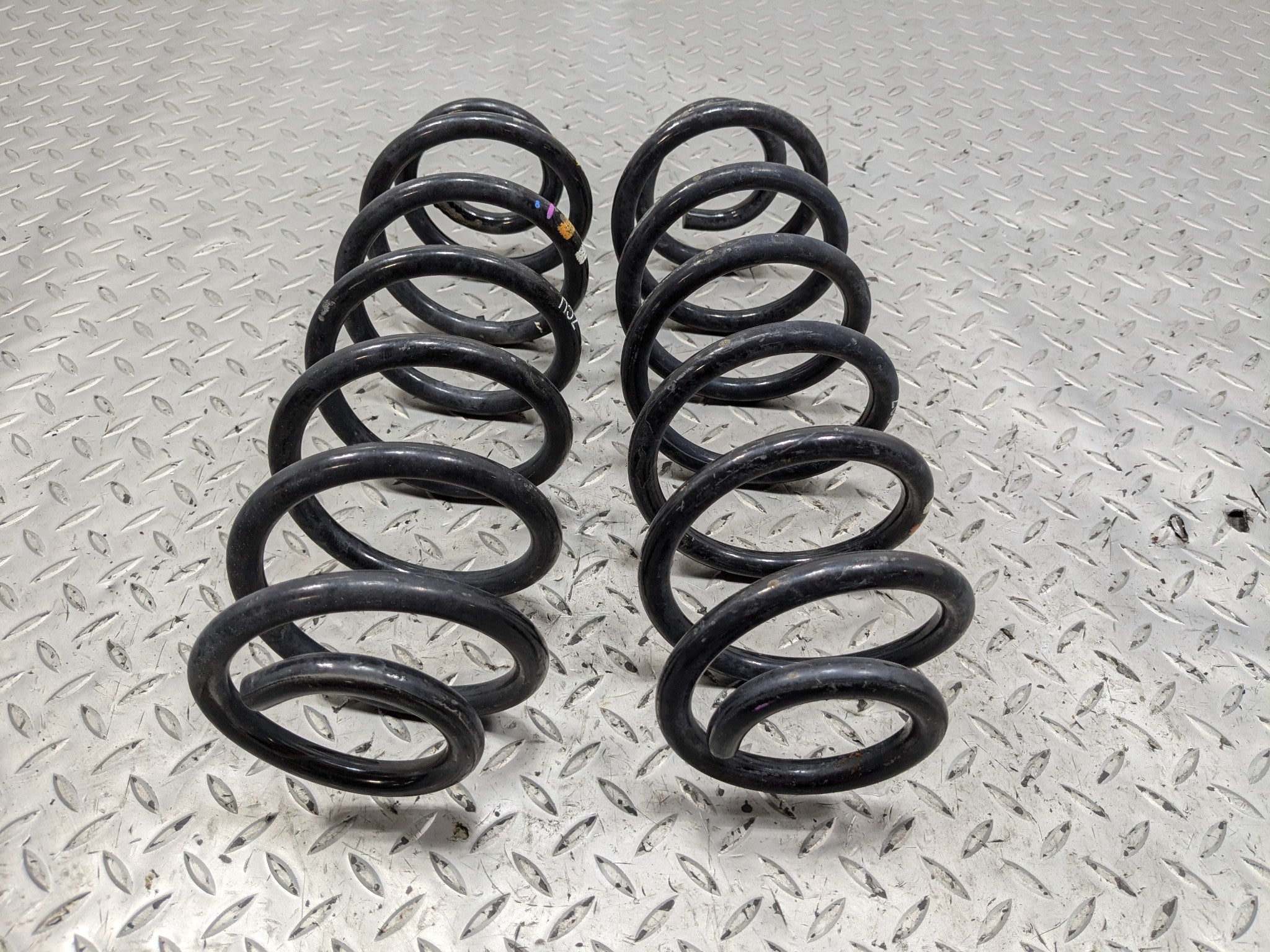 10 - 15 VOLKSWAGEN PASSAT OEM SUSPENSION COIL AIR SPRING SET REAR LEFT AND RIGHT