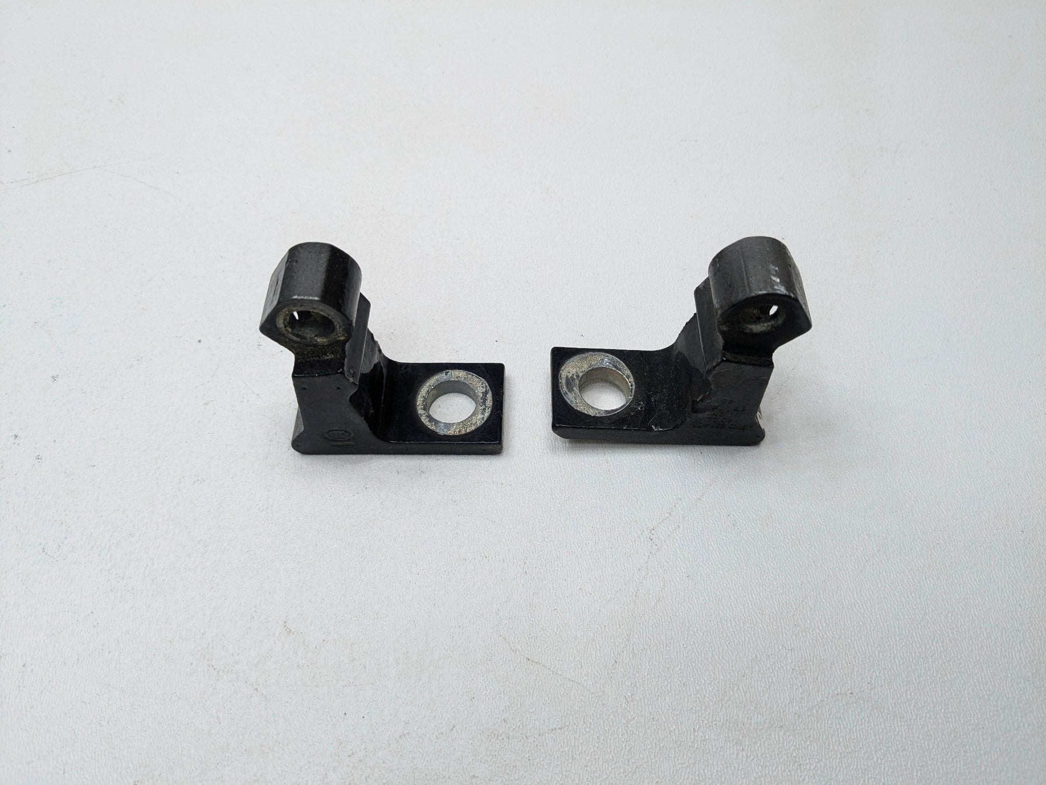 10 - 15 VOLKSWAGEN PASSAT OEM DOOR HINGE UPPER AND LOWER REAR LEFT DRIVER SIDE