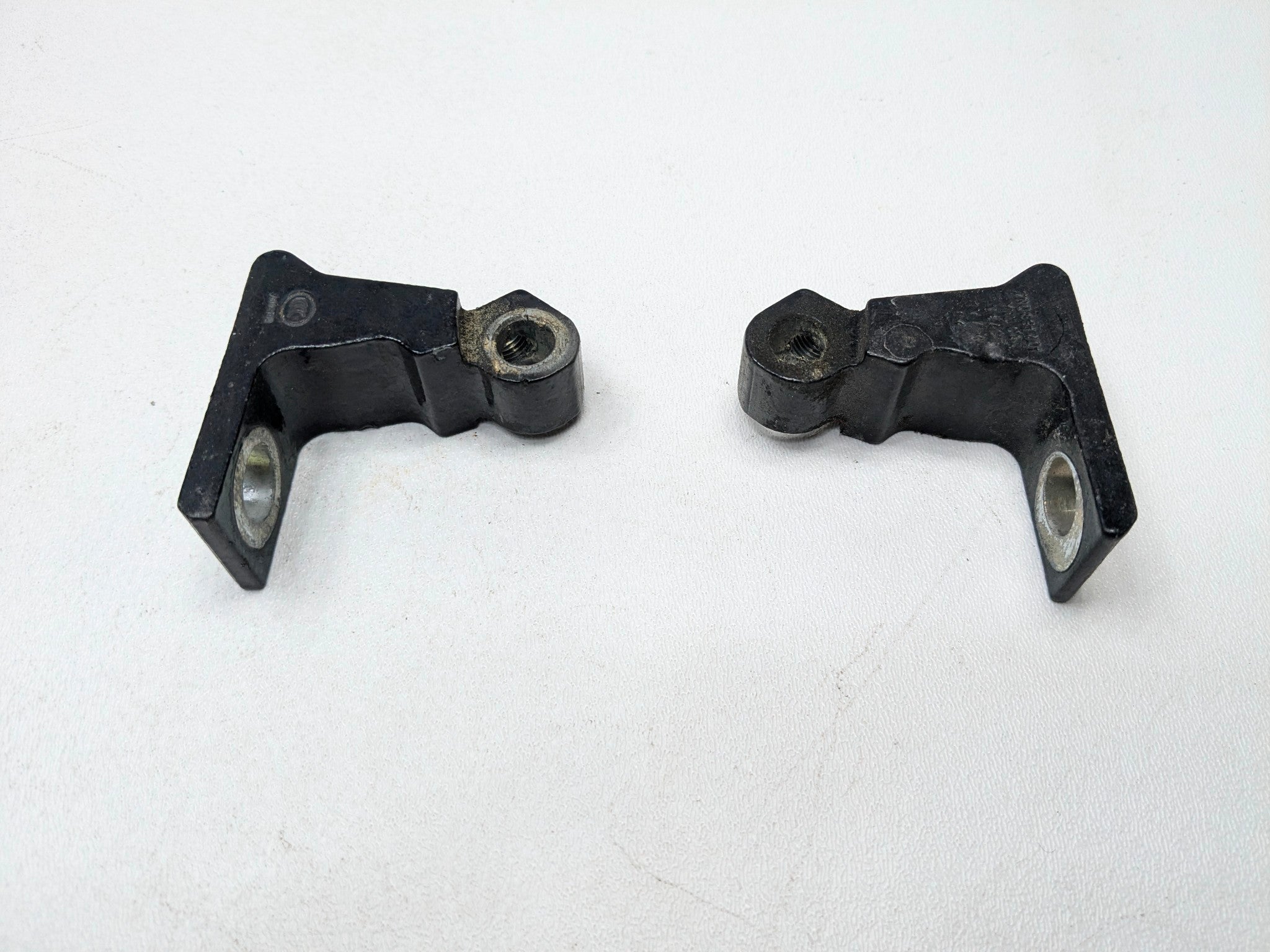 10 - 15 VOLKSWAGEN PASSAT OEM DOOR HINGE UPPER AND LOWER REAR LEFT DRIVER SIDE