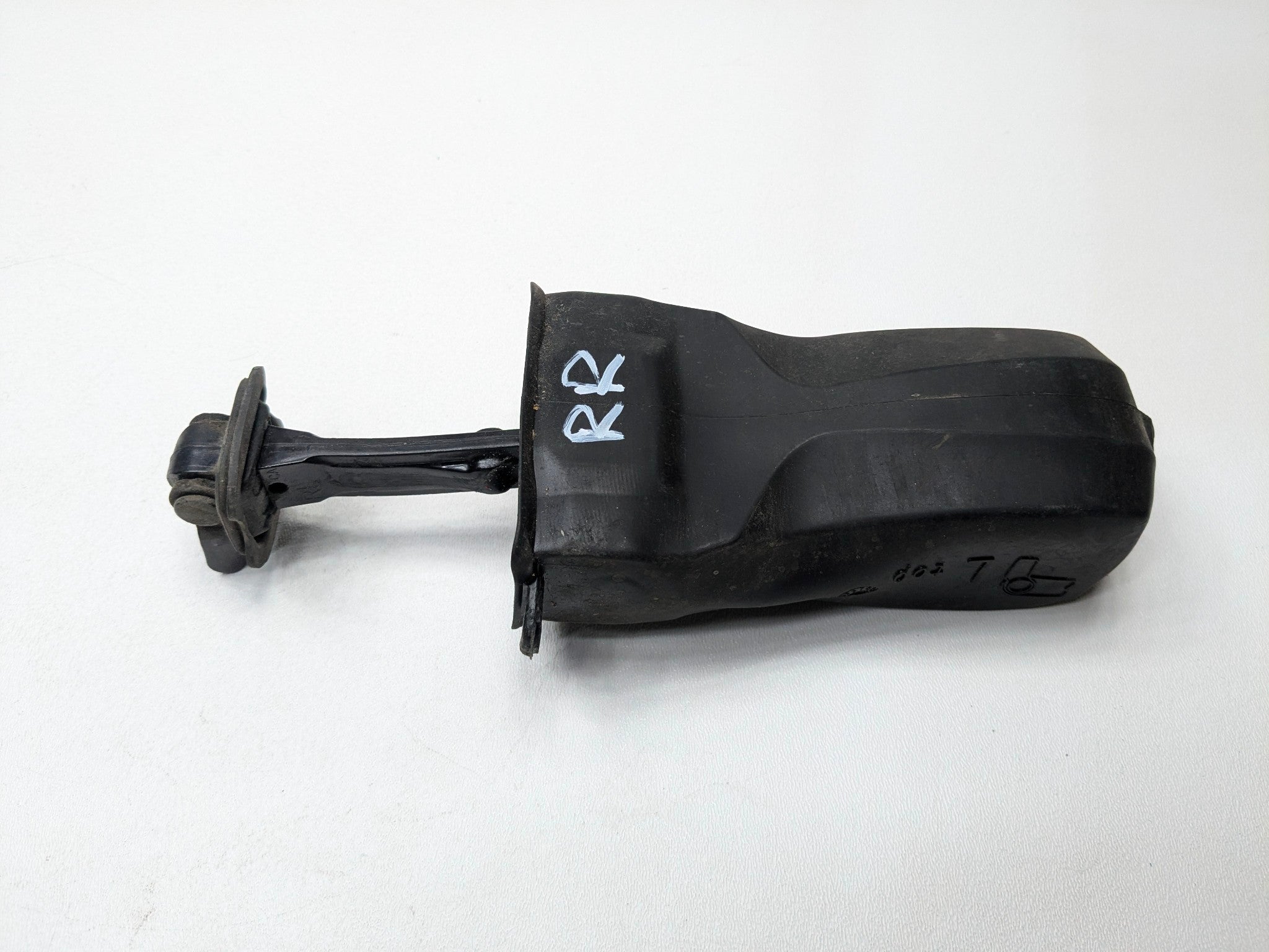 10 - 15 VOLKSWAGEN PASSAT OEM DOOR CHECK STRAP STOPPER REAR RIGHT PASSENGER SIDE