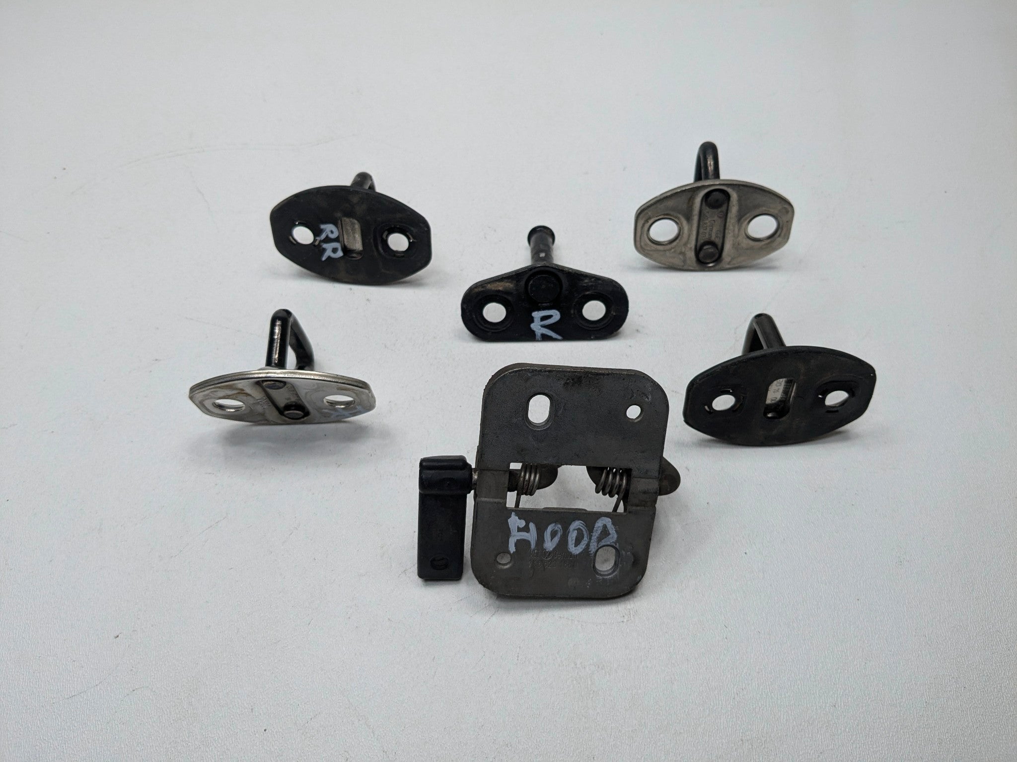 10 - 15 VOLKSWAGEN PASSAT OEM DOOR LOCK LATCH STRIKER PLATE FRONT AND REAR SET