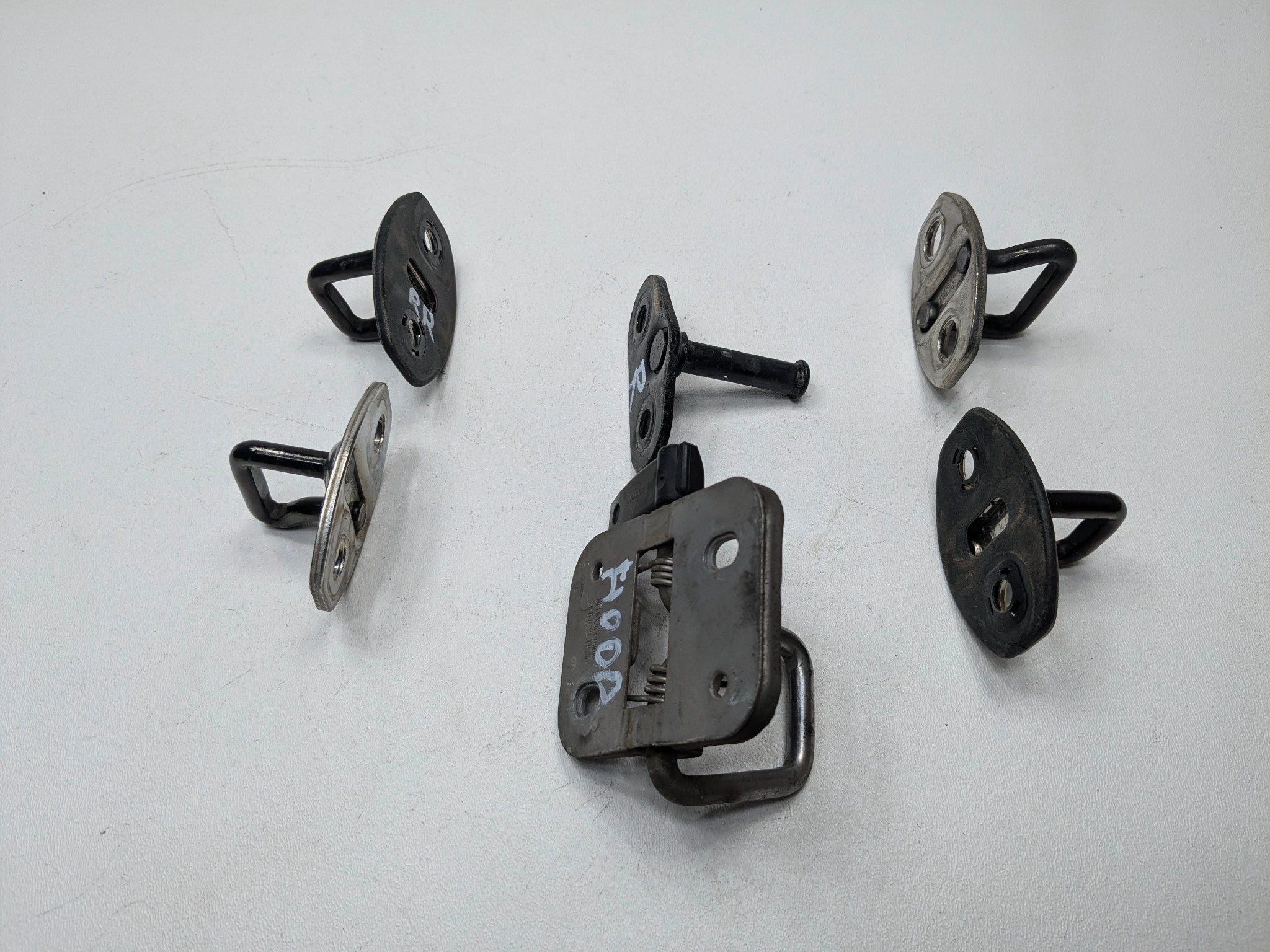 10 - 15 VOLKSWAGEN PASSAT OEM DOOR LOCK LATCH STRIKER PLATE FRONT AND REAR SET