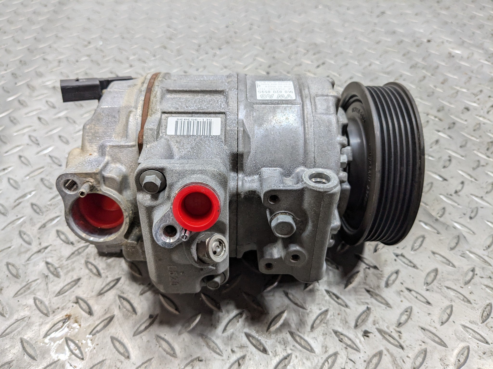 10 - 15 VOLKSWAGEN PASSAT OEM 1.8L AC AIR CONDITIONING COMPRESSOR PUMP ASSEMBLY