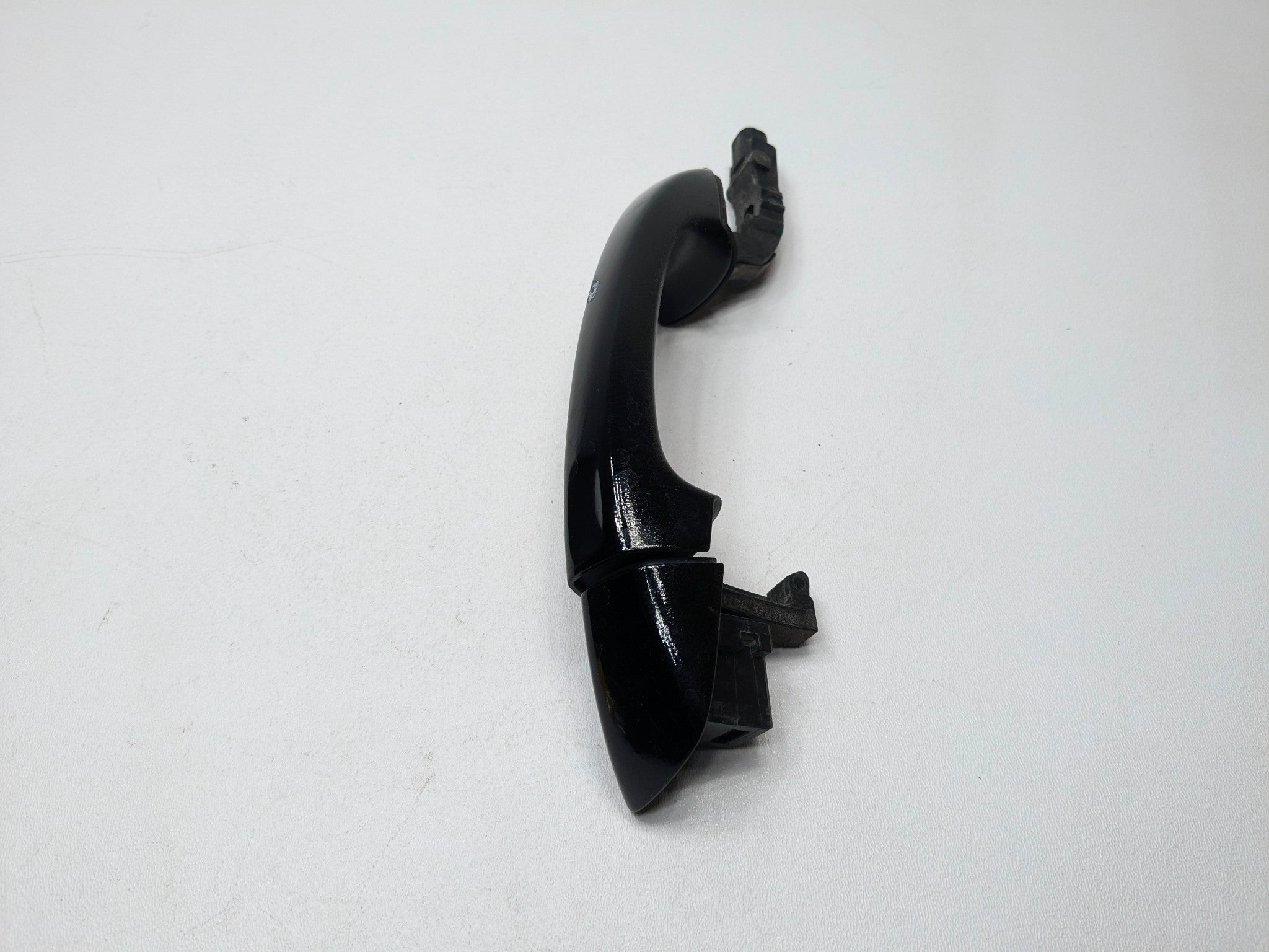 10 - 15 VOLKSWAGEN PASSAT OEM EXTERIOR DOOR HANDLE FRONT RIGHT PASSENGER SIDE