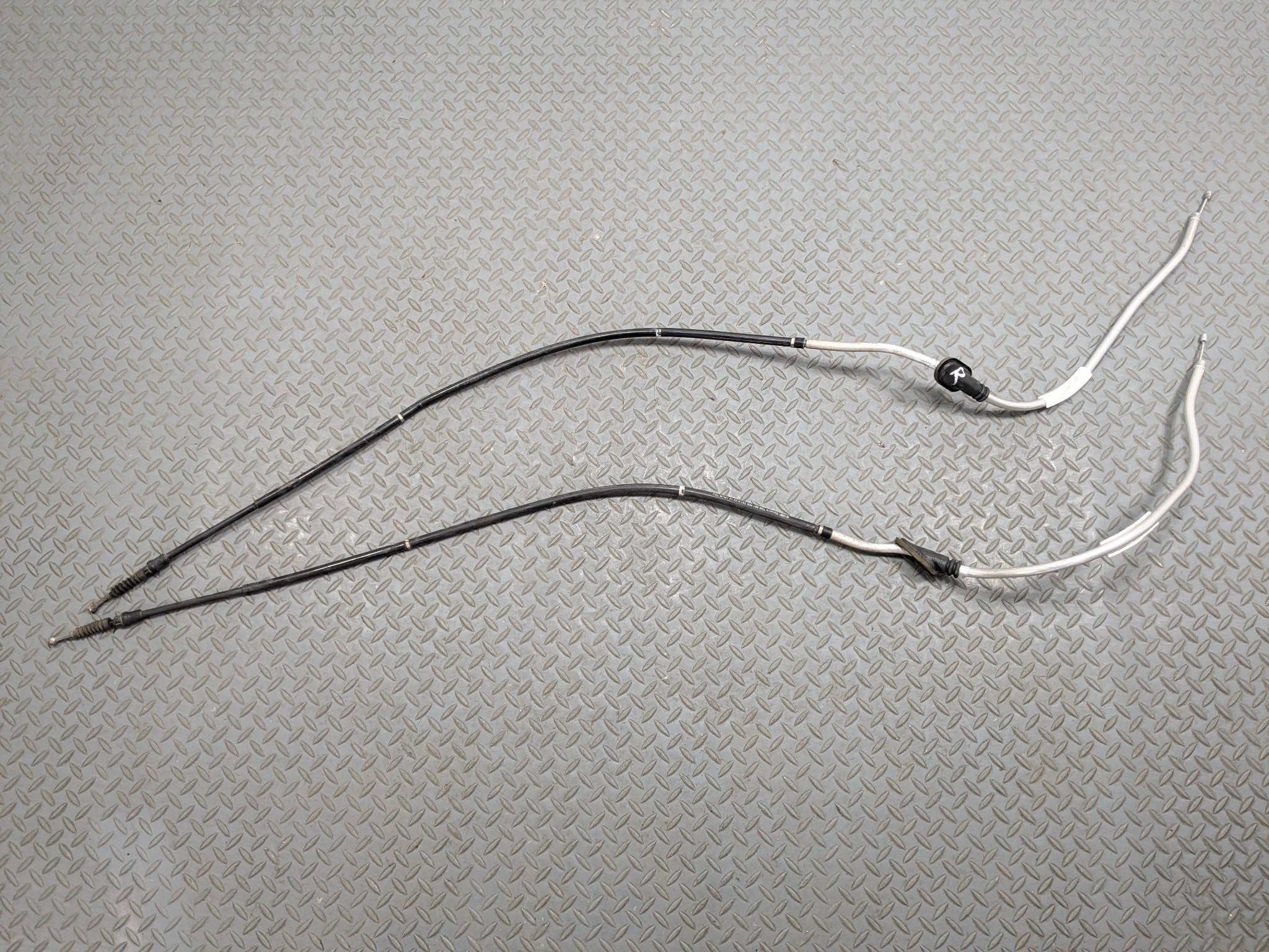10 - 15 VOLKSWAGEN PASSAT OEM EMERGENCY PARKING BRAKE CABLES REAR LEFT AND RIGHT