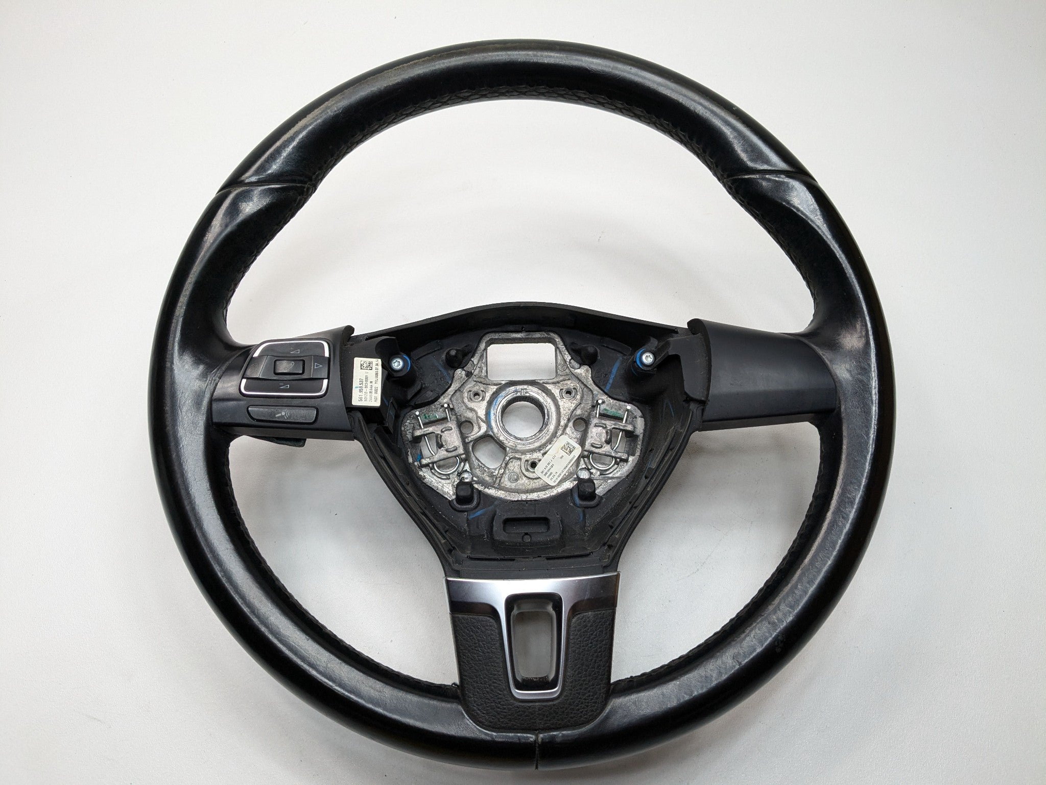 10 - 15 VOLKSWAGEN PASSAT OEM STEERING WHEEL WITH CRUISE SWITCH ASSEMBLY BLACK
