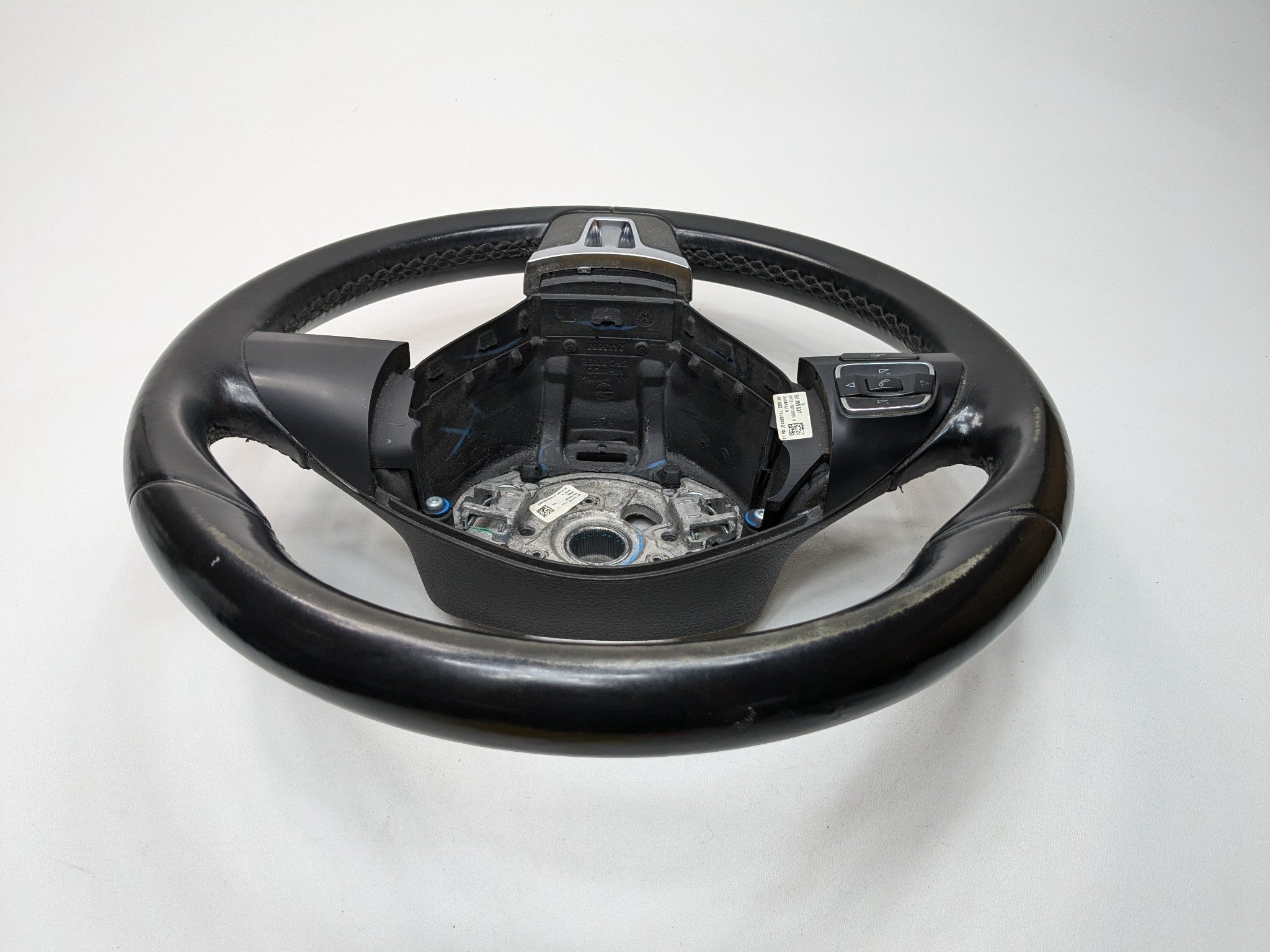 10 - 15 VOLKSWAGEN PASSAT OEM STEERING WHEEL WITH CRUISE SWITCH ASSEMBLY BLACK