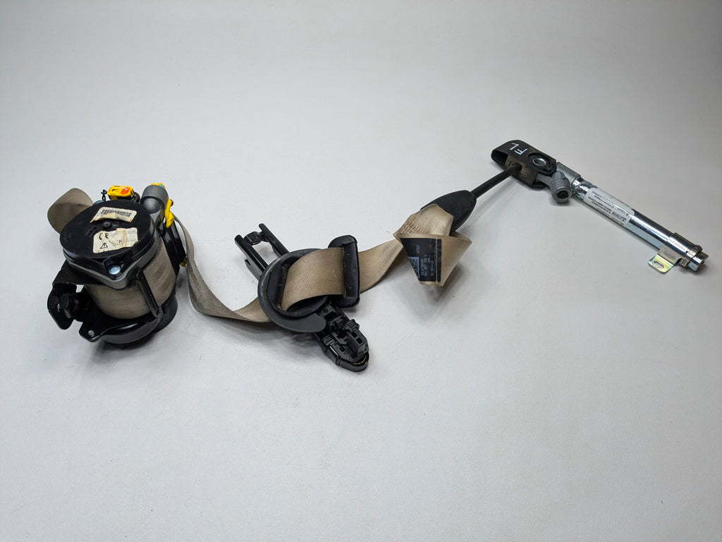 10 - 15 VOLKSWAGEN PASSAT OEM SEAT BELT RETRACTOR PRETENSIONER BUCKLE FRONT LEFT