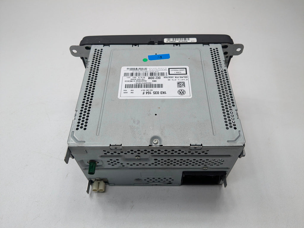 2010 - 2015 VOLKSWAGEN PASSAT OEM RADIO AUDIO AND VISUAL EQUIPMENT ASSEMBLY