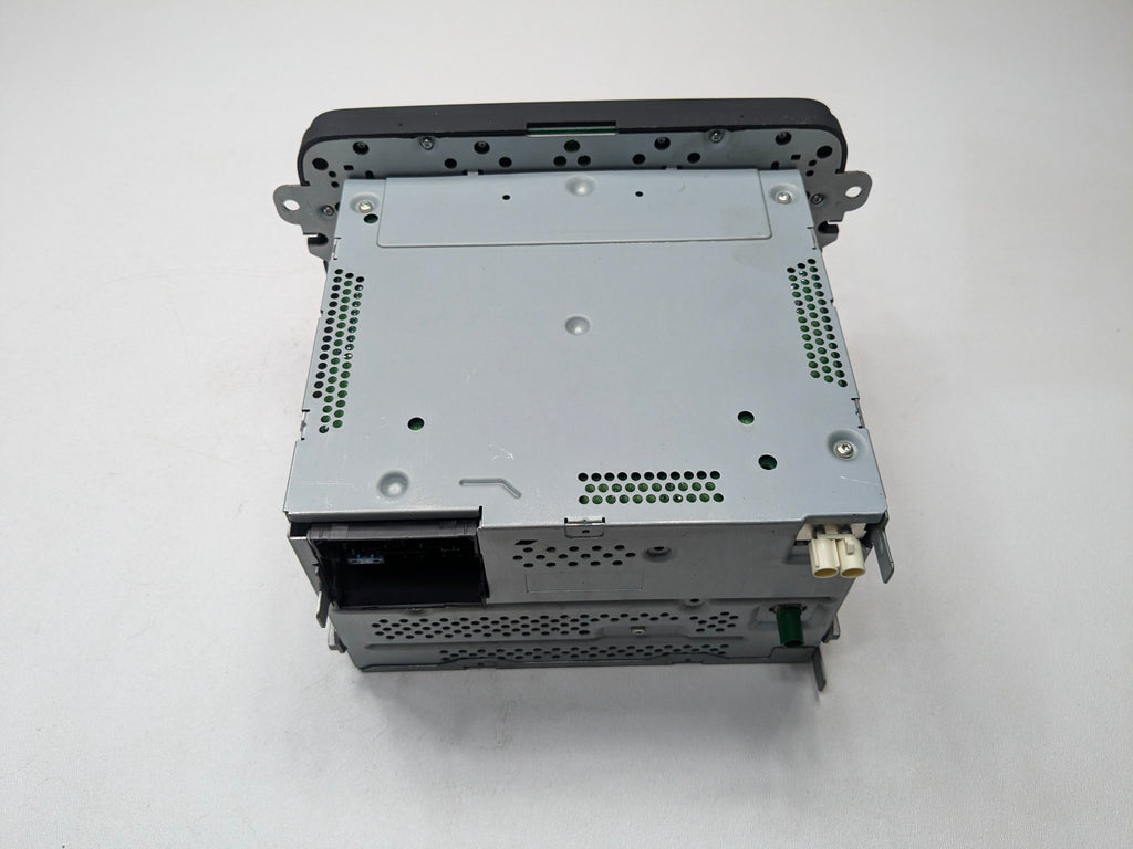 2010 - 2015 VOLKSWAGEN PASSAT OEM RADIO AUDIO AND VISUAL EQUIPMENT ASSEMBLY