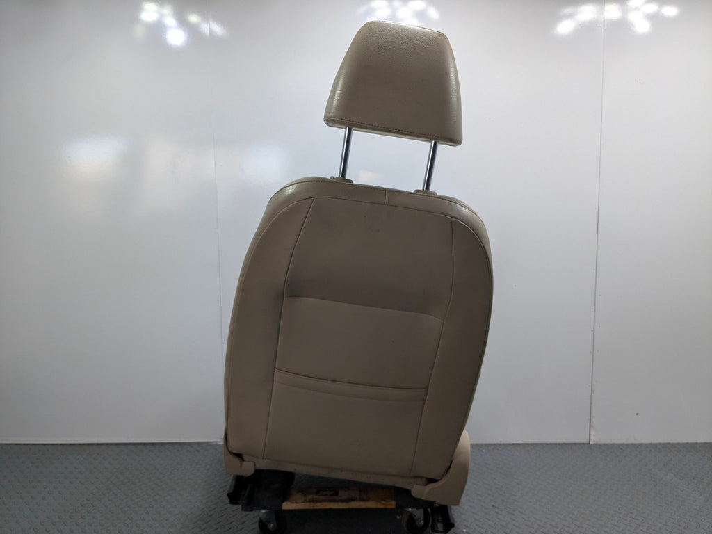 10 - 15 VOLKSWAGEN PASSAT OEM PASSENGER SIDE SEAT ASSEMBLY LEATHER FRONT RIGHT