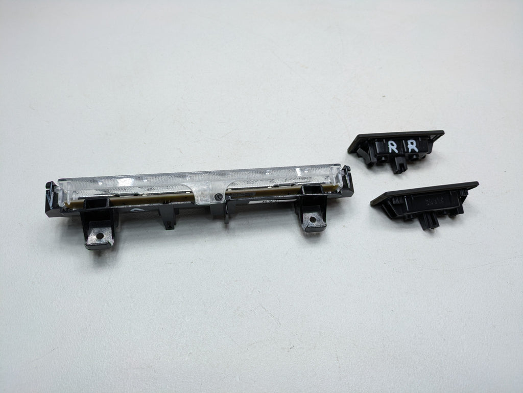 10-15 VOLKSWAGEN PASSAT OEM REAR INTERIOR AND HIGH MOUNT THIRD BRAKE STOP LIGHT