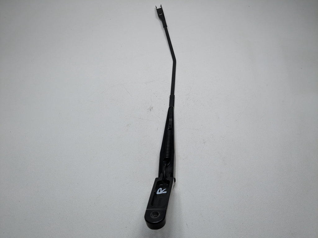 10 - 15 VOLKSWAGEN PASSAT OEM WINDSHIELD WIPER ARM FRONT RIGHT PASSENGER SIDE