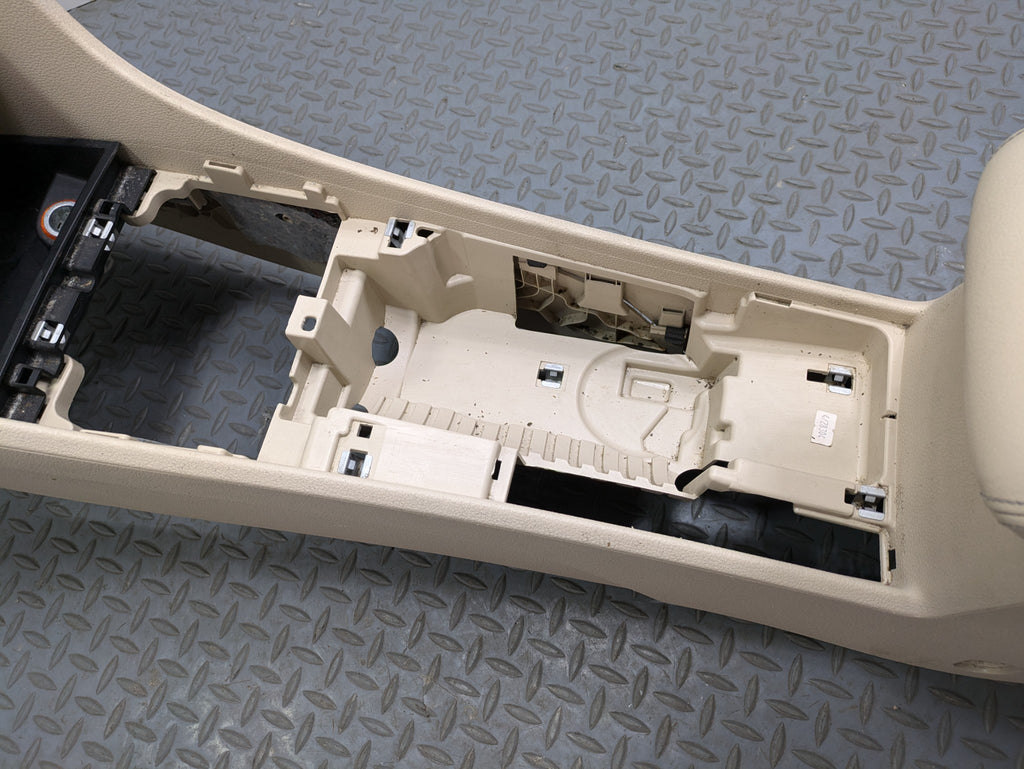 10 - 15 VOLKSWAGEN PASSAT OEM CENTER CONSOLE FRAME BRACKET WITH ARMREST BEIGE