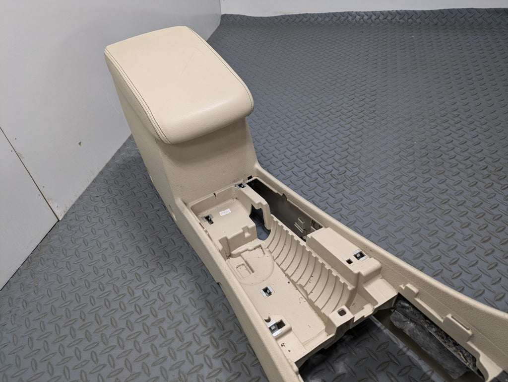 10 - 15 VOLKSWAGEN PASSAT OEM CENTER CONSOLE FRAME BRACKET WITH ARMREST BEIGE
